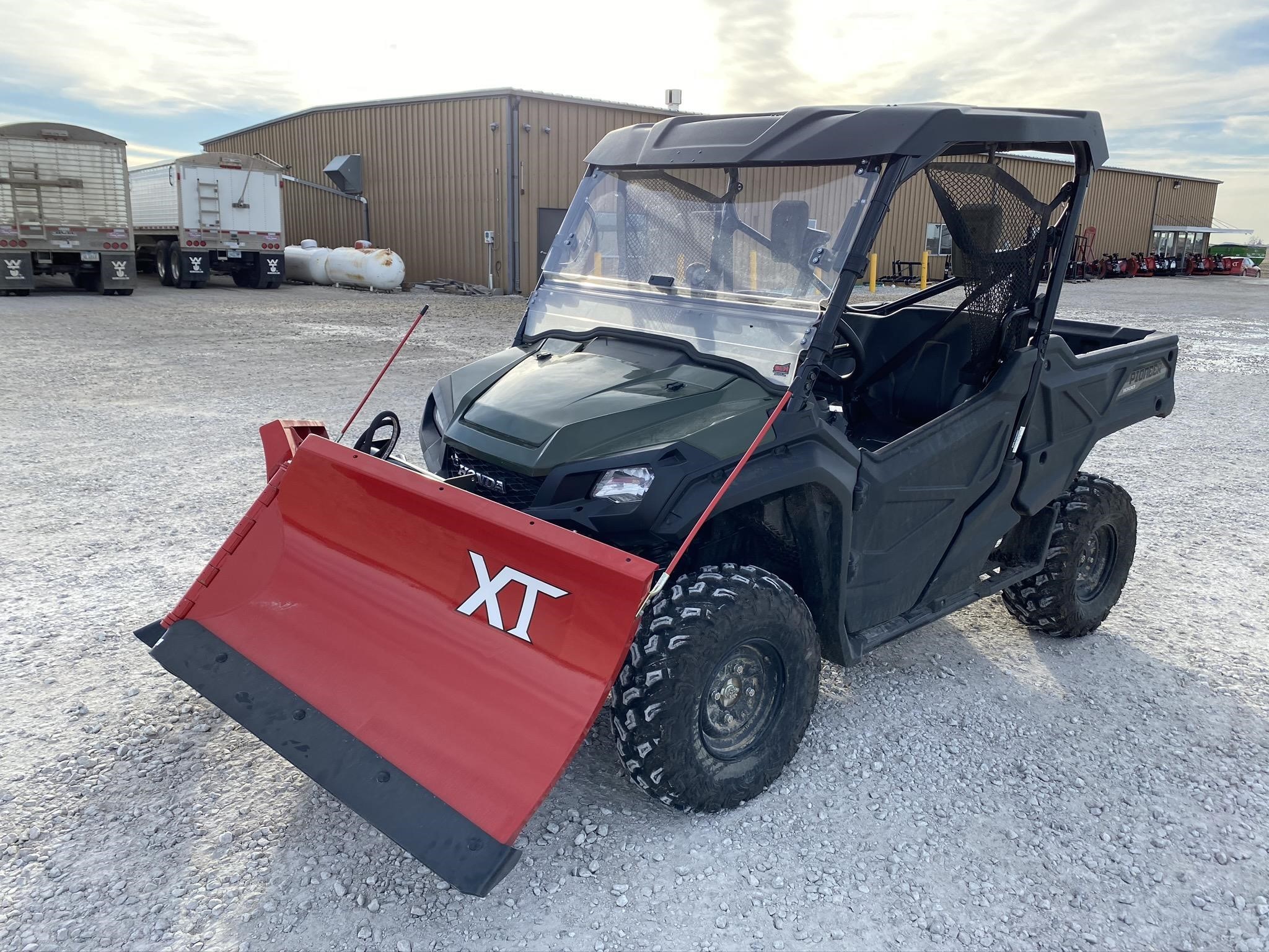 2025 Boss POWER-V XT Blade