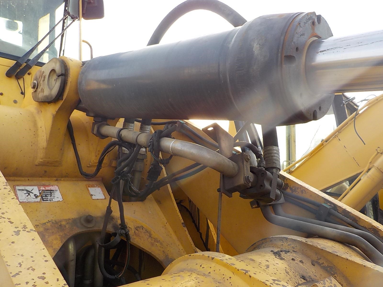 1998 Deere 744H Wheel Loader