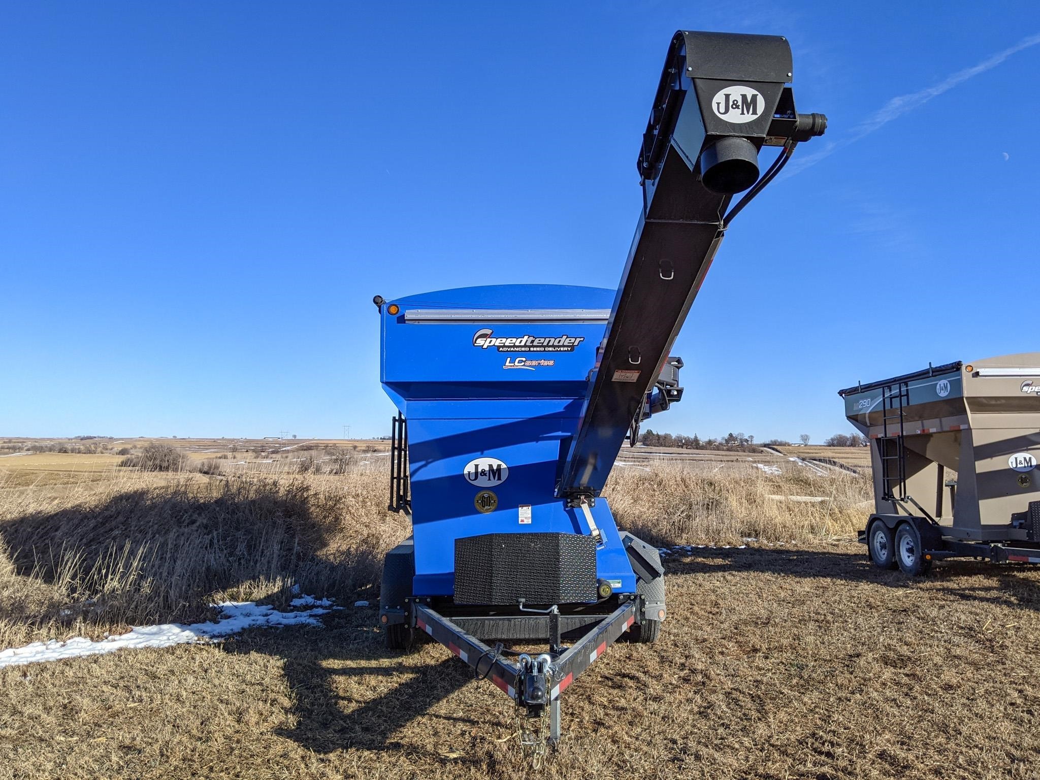 2026 J&M LC390 Seed Tender