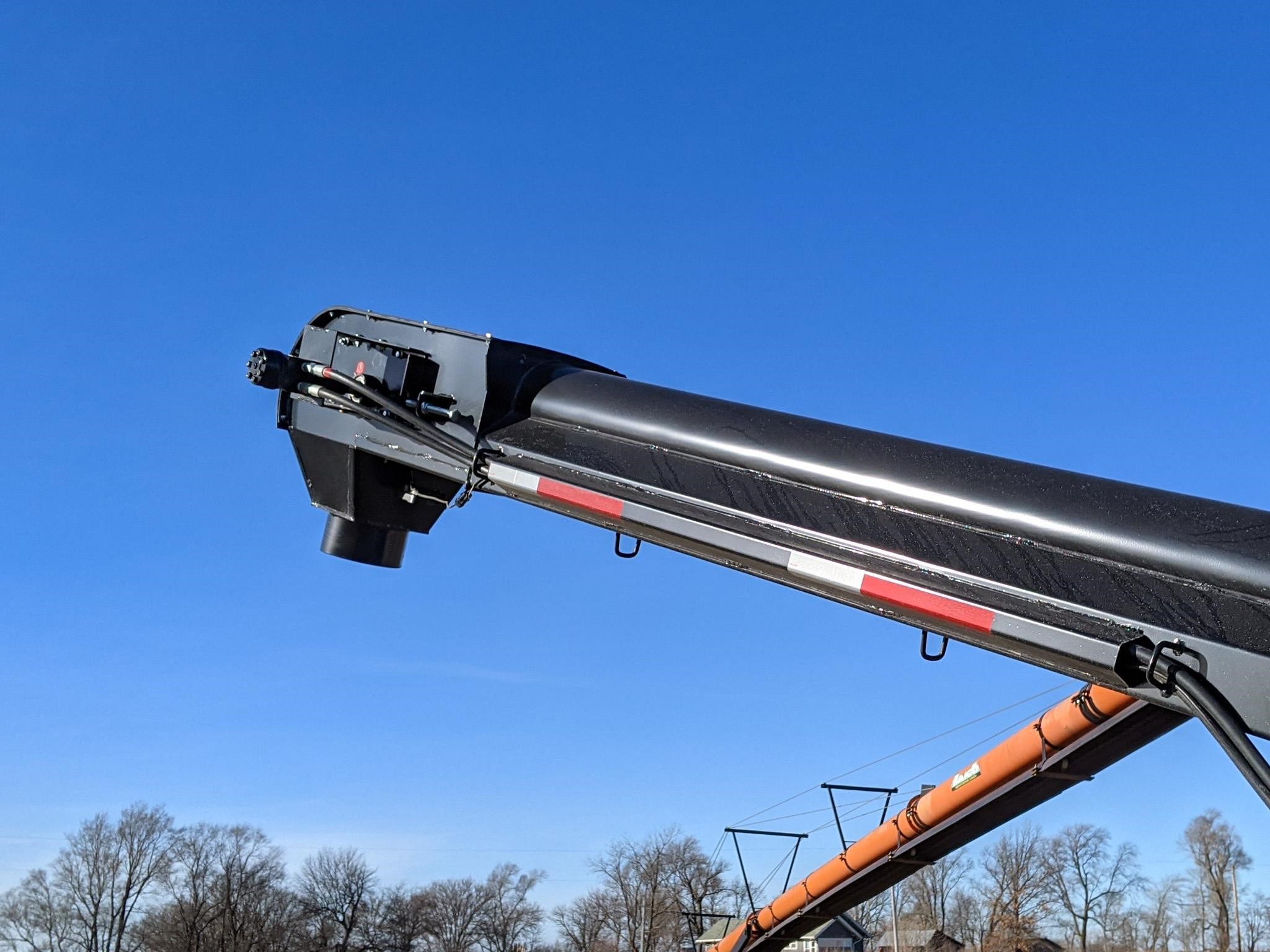 2026 J&M LC390 Seed Tender
