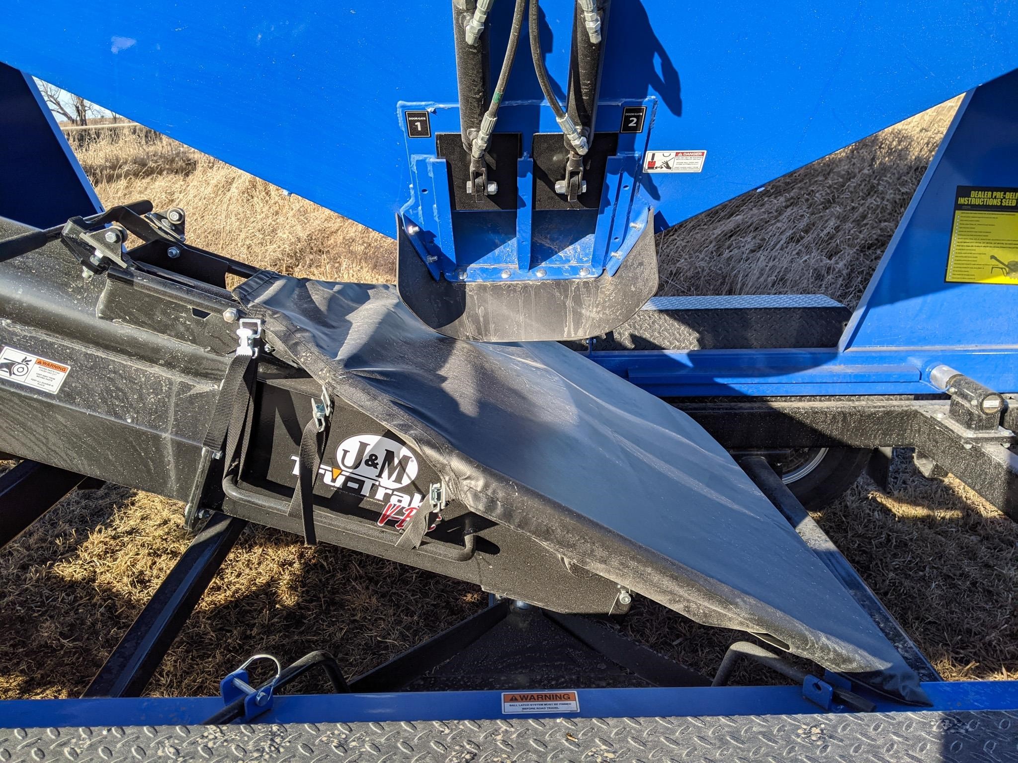 2026 J&M LC390 Seed Tender