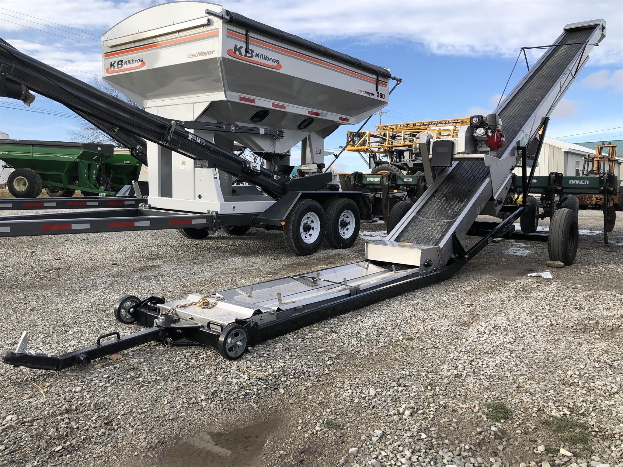  Speed King FL8x37 Augers and Conveyor