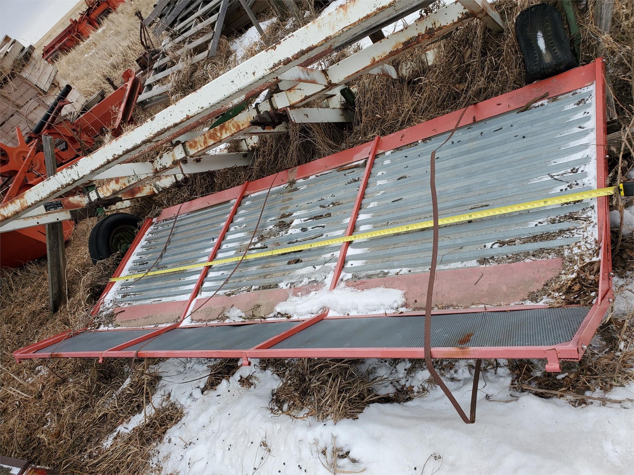  Sunflower 8020-750 Feed Wagon