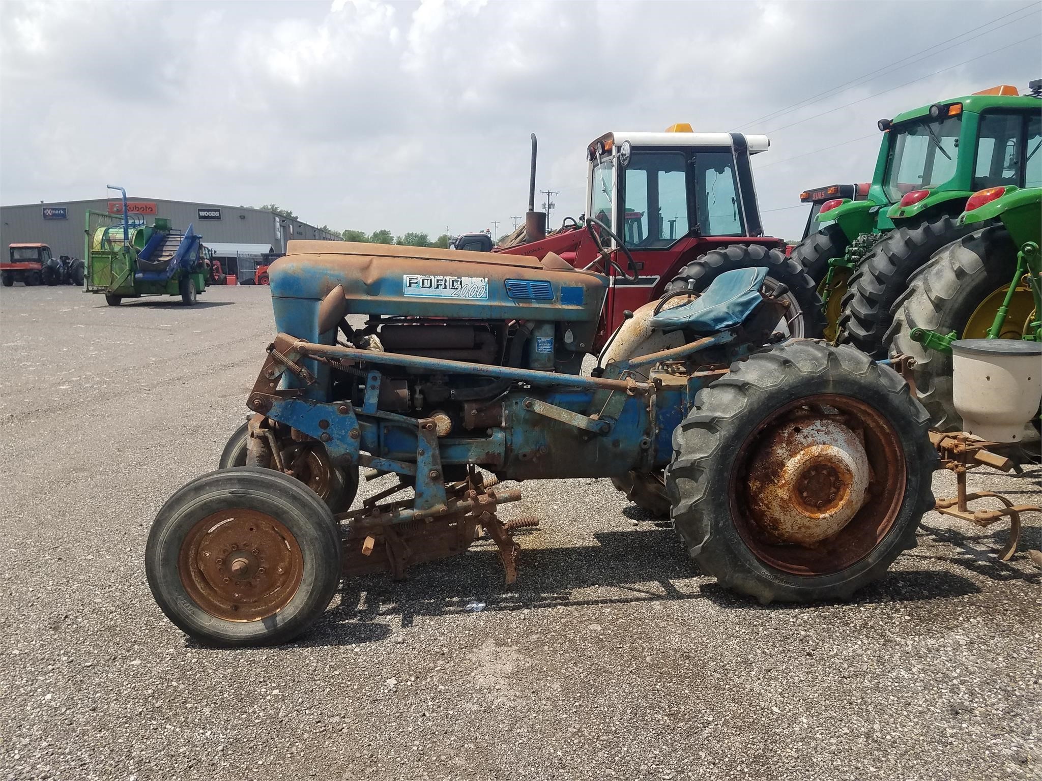 1962 Ford 2000 Tractor