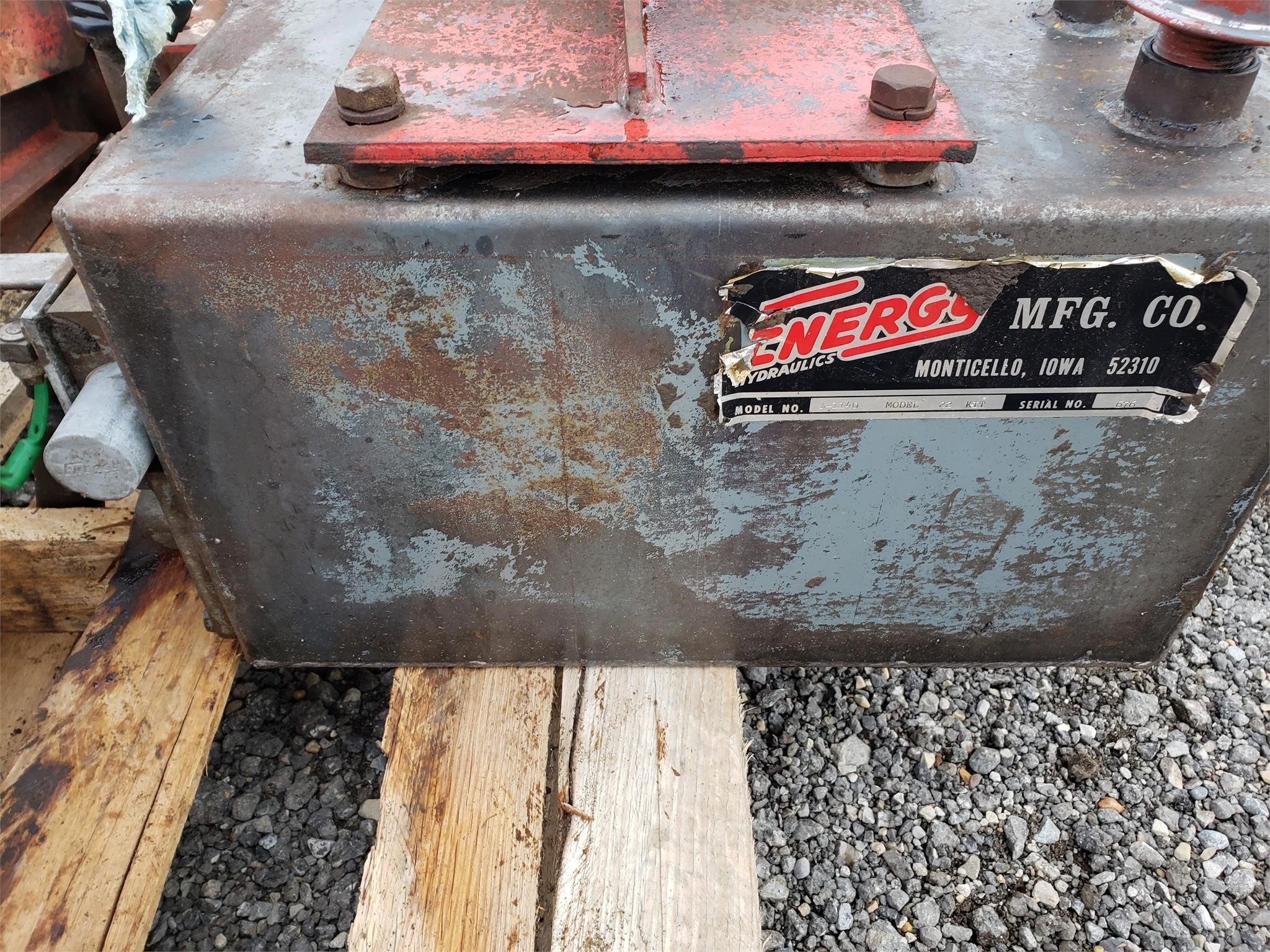  CARROL MFG Scissor Lift Scissor/Boom Lift