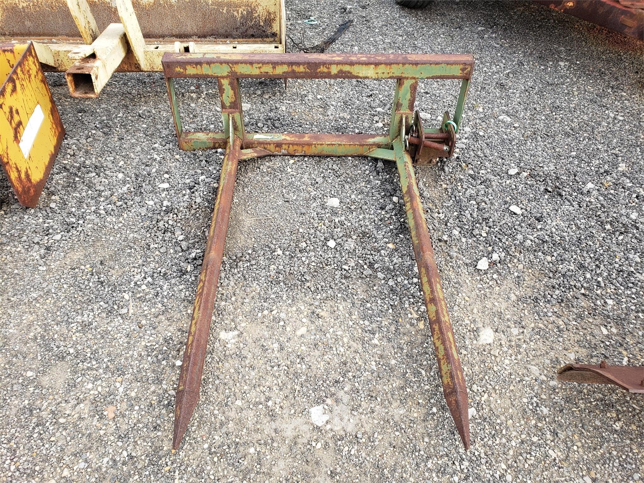  King Kutter Double Spear Hay Stacking Equipment