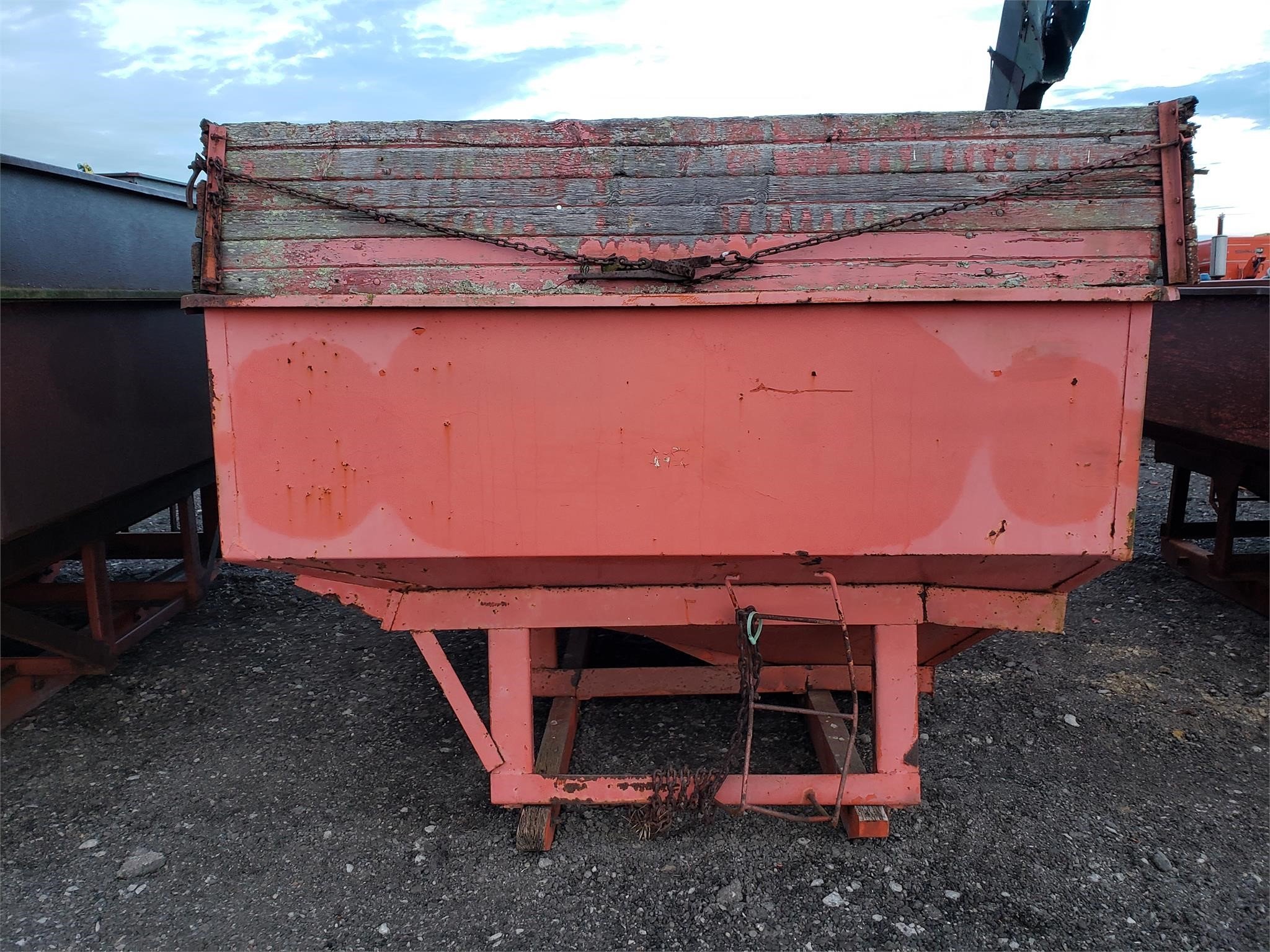  Custom Made 7X10 Gravity Wagon