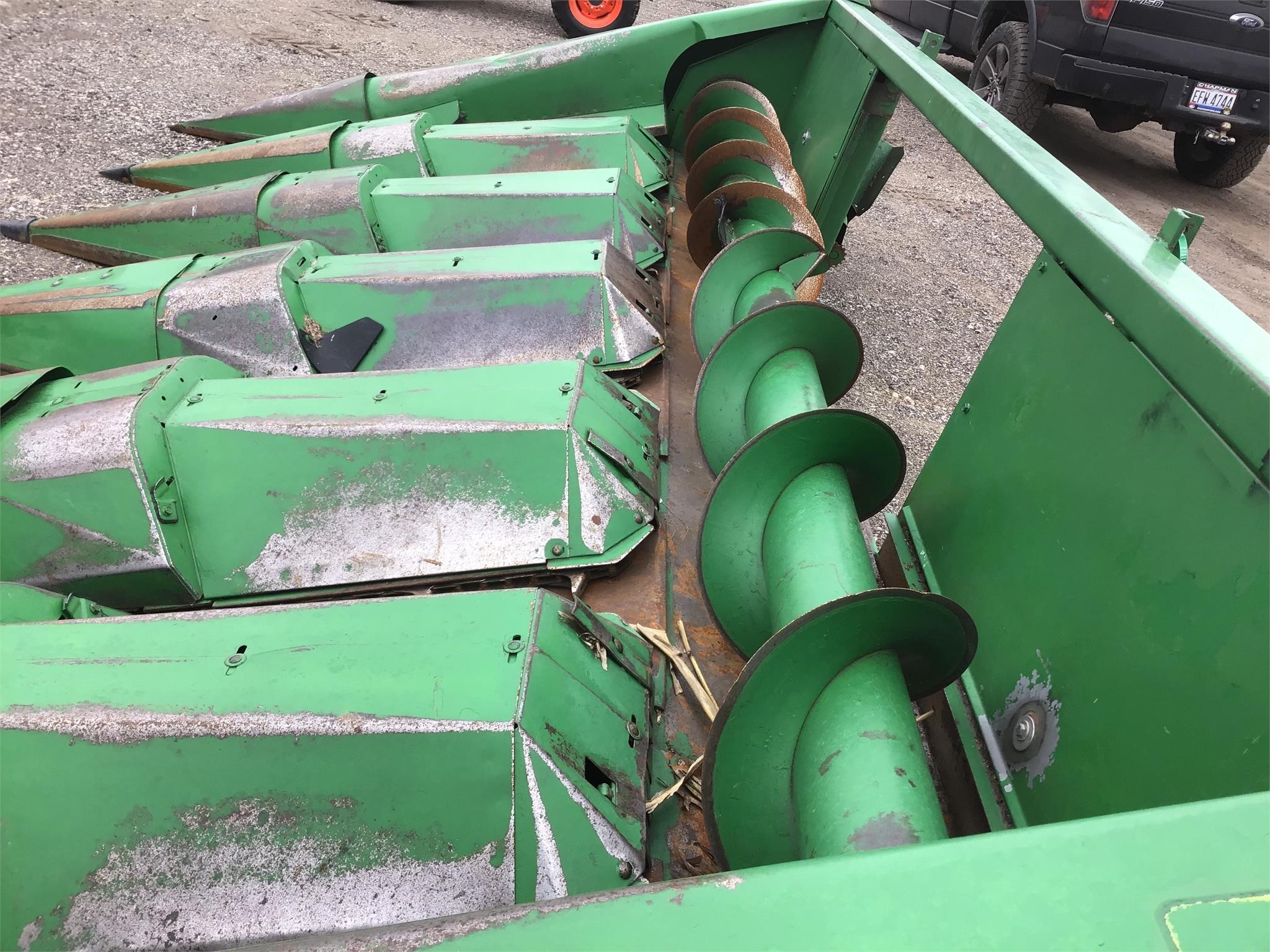  John Deere 643 Corn Head