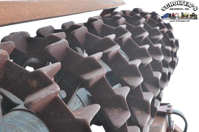  International 315 Mulchers / Cultipacker