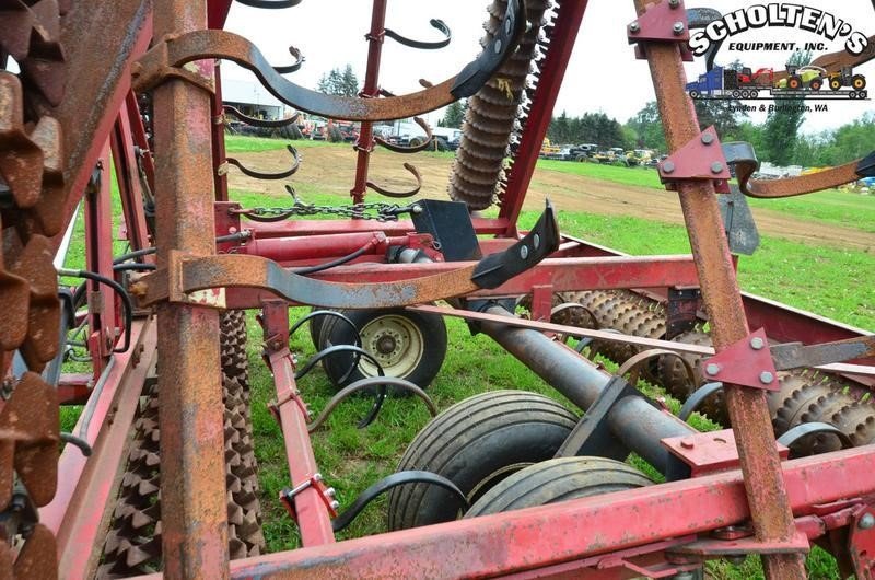  International 315 Mulchers / Cultipacker