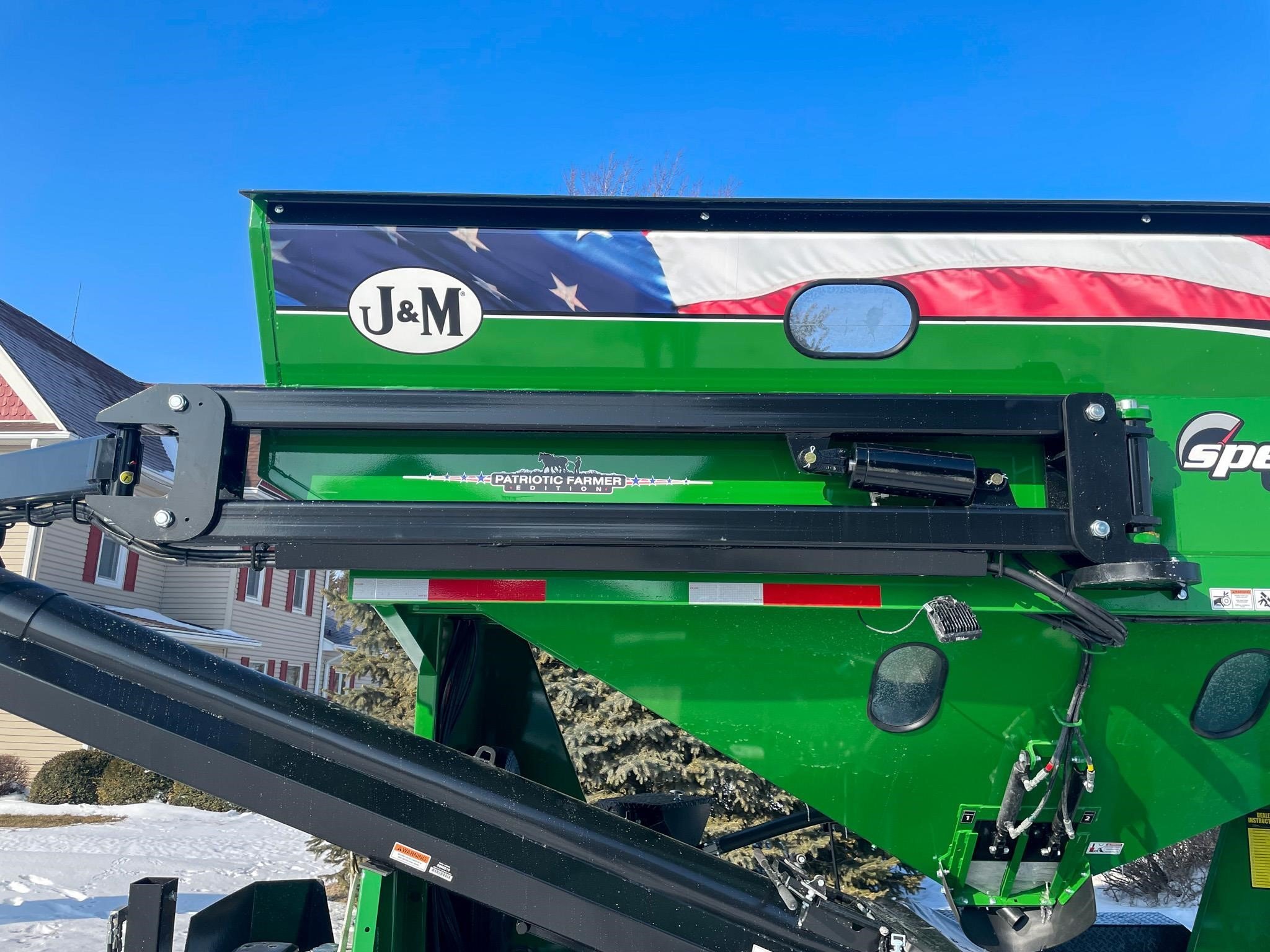 2025 J&M LC390 Seed Tender