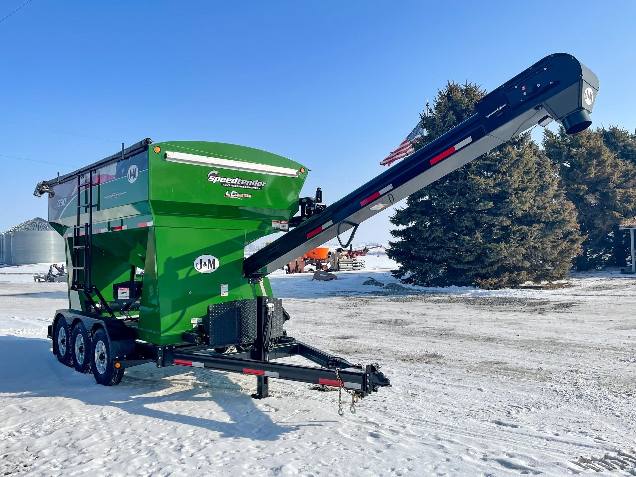 2025 J&M LC390 Seed Tender