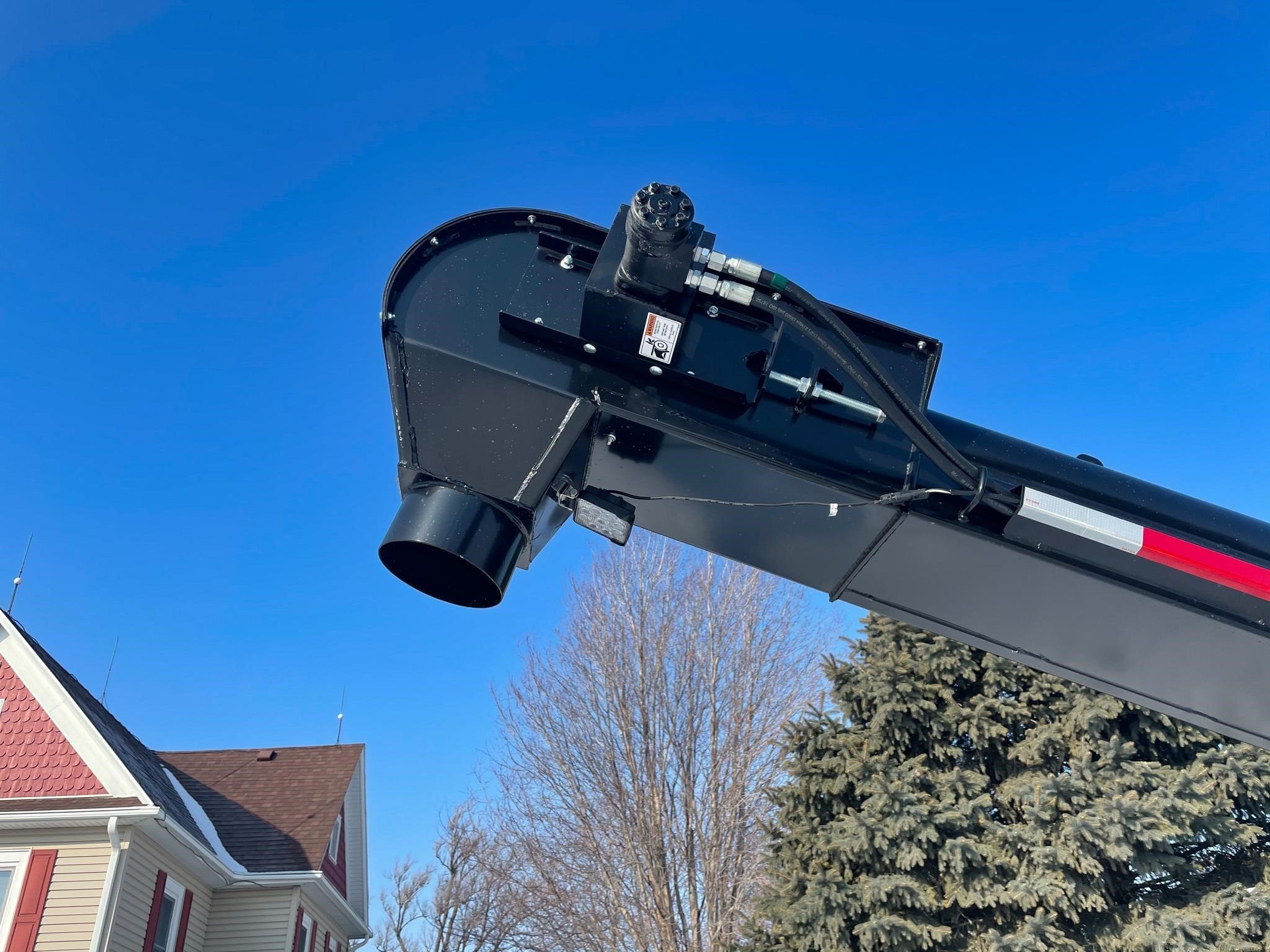 2025 J&M LC390 Seed Tender