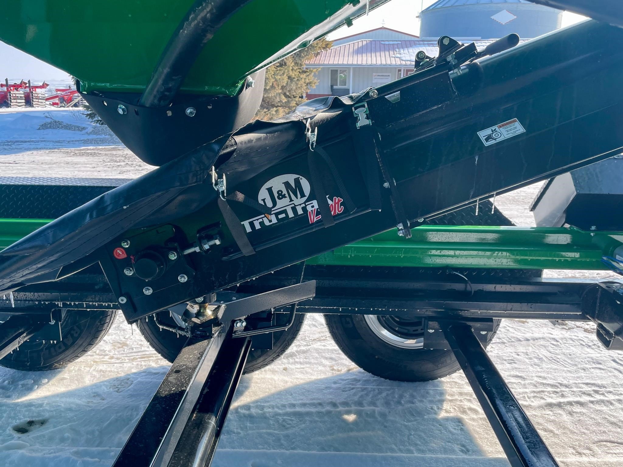 2025 J&M LC390 Seed Tender