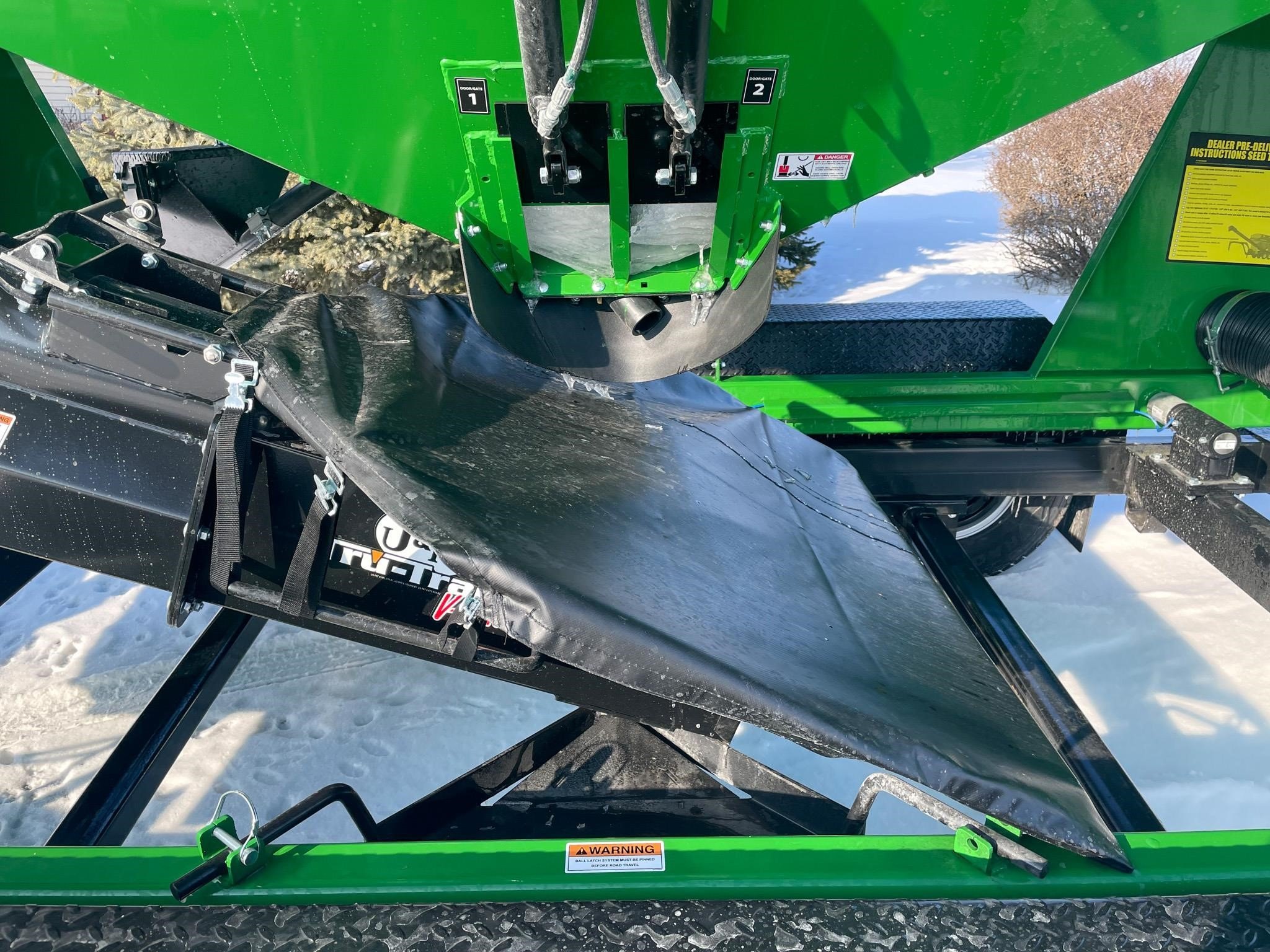 2025 J&M LC390 Seed Tender