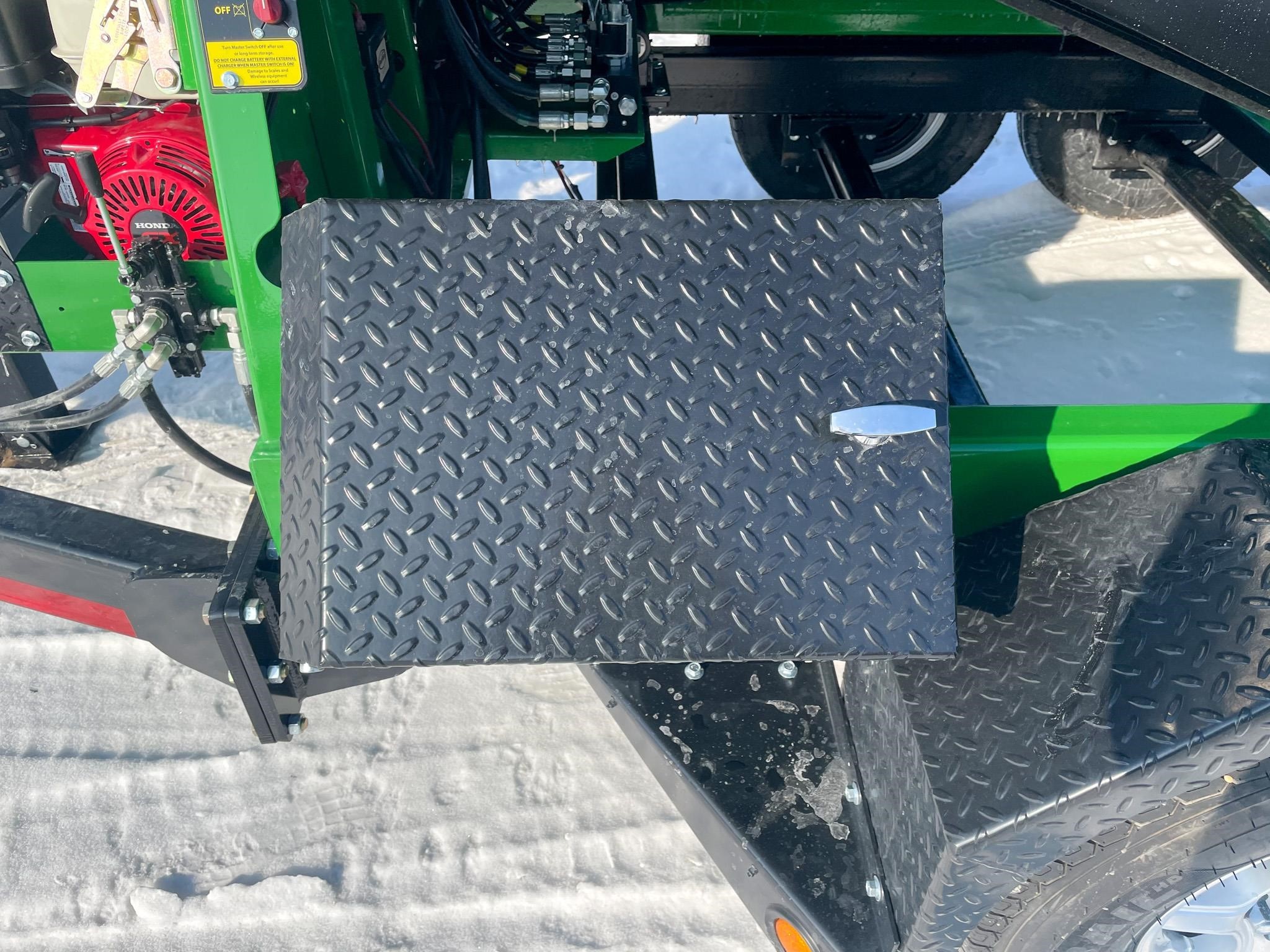 2025 J&M LC390 Seed Tender