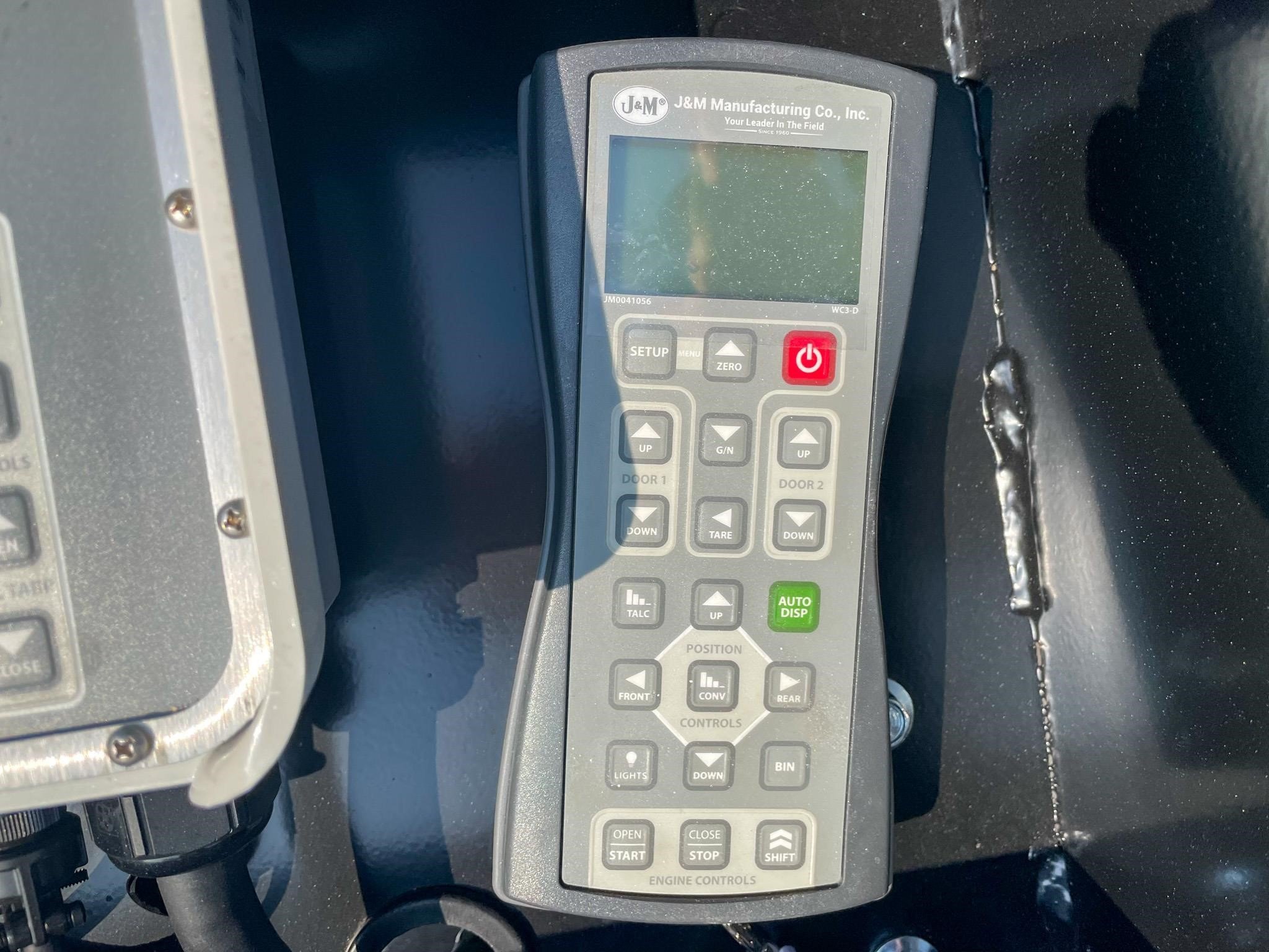 2025 J&M LC390 Seed Tender