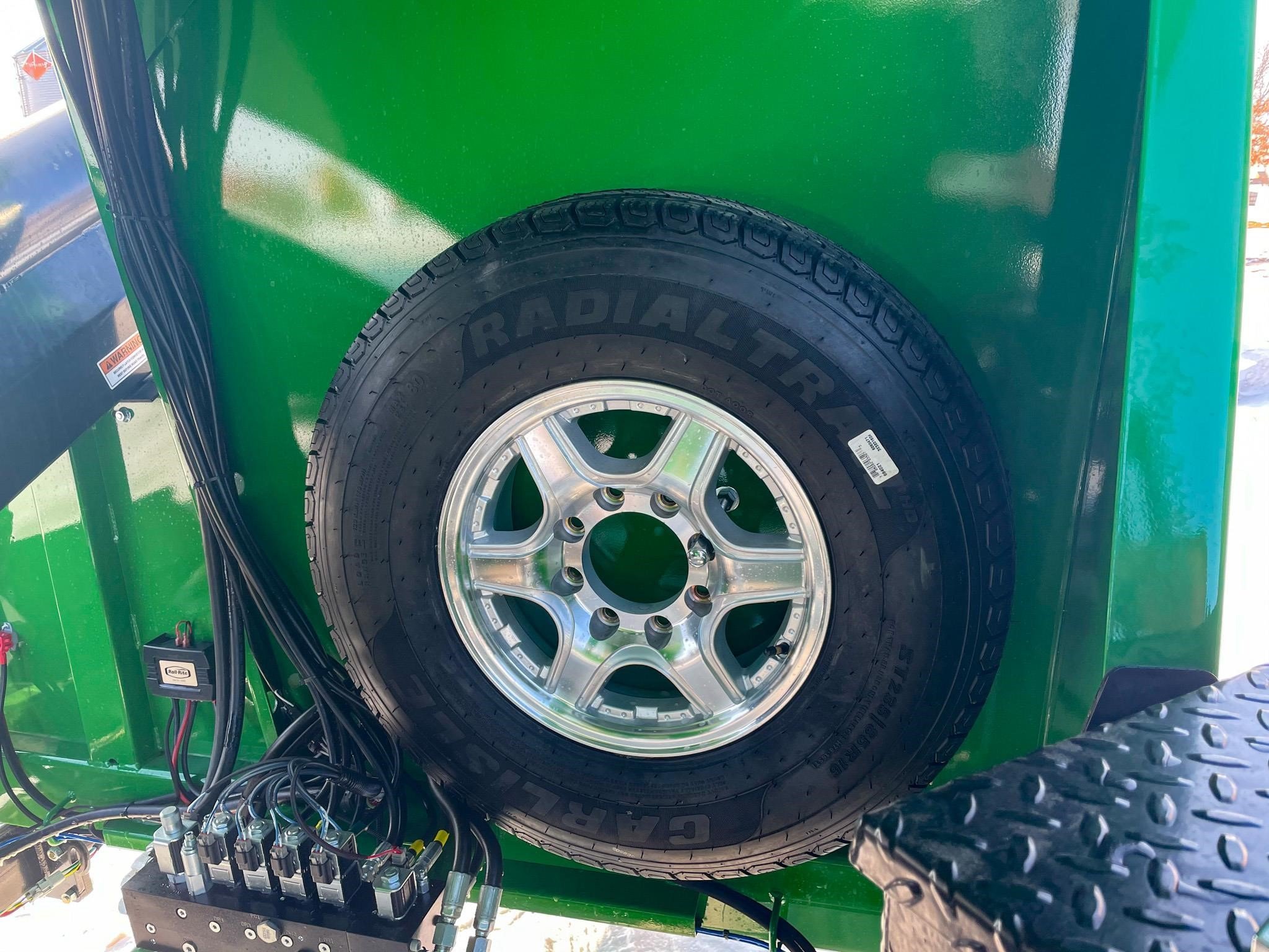 2025 J&M LC390 Seed Tender