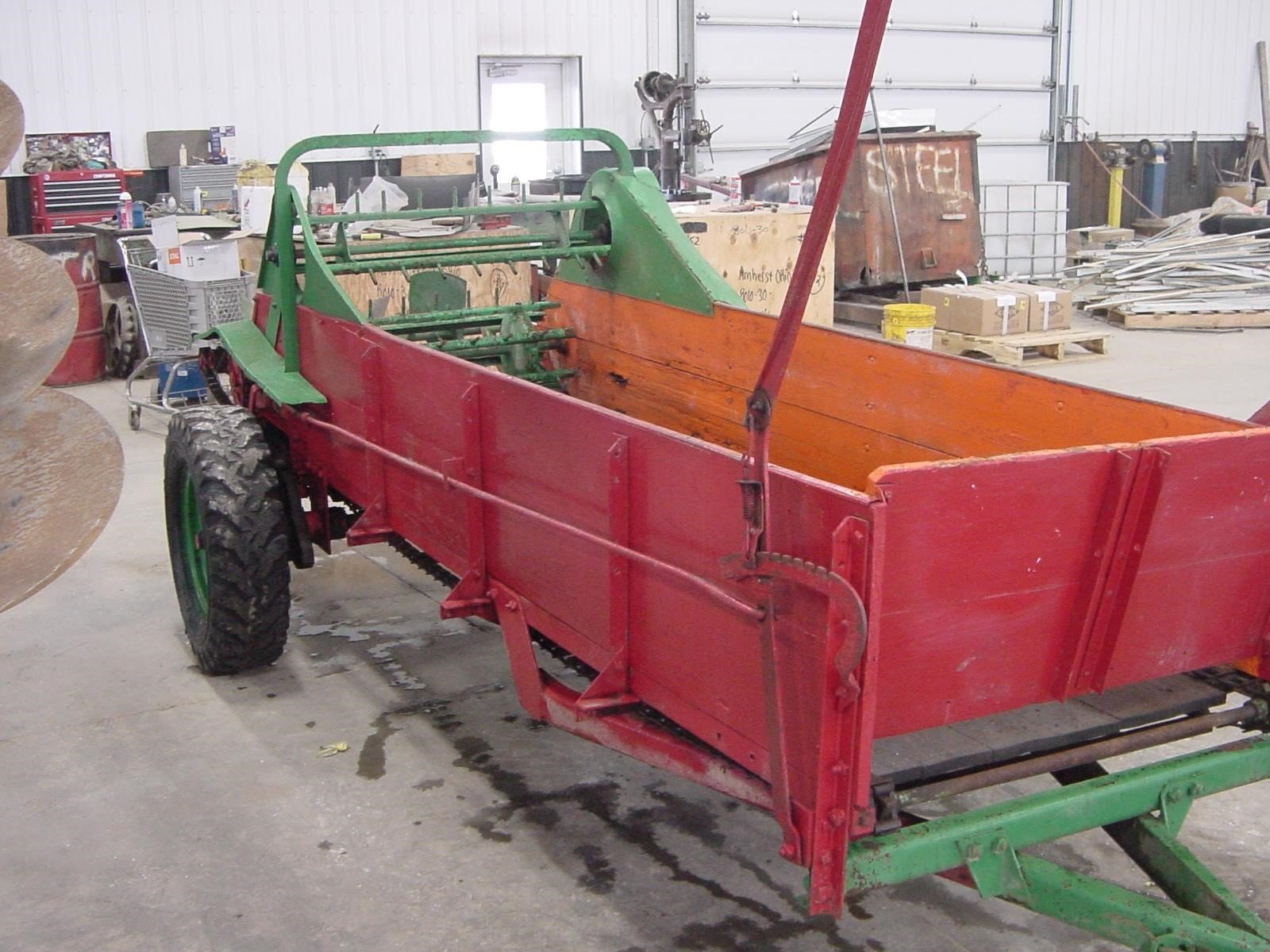 New Idea 12A Manure Spreader 1,950 Machinery Pete