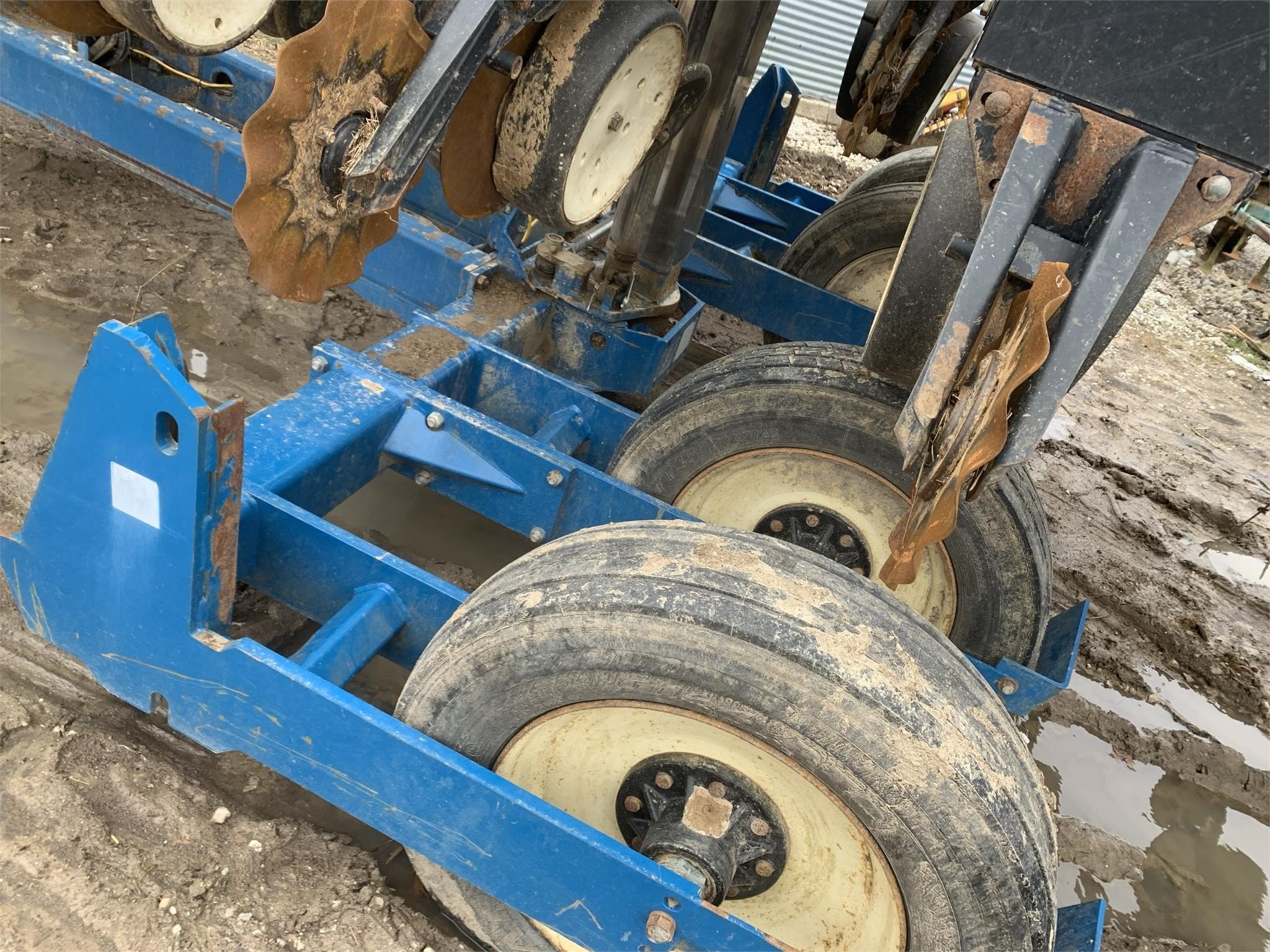 2004 Kinze 3600 Planter