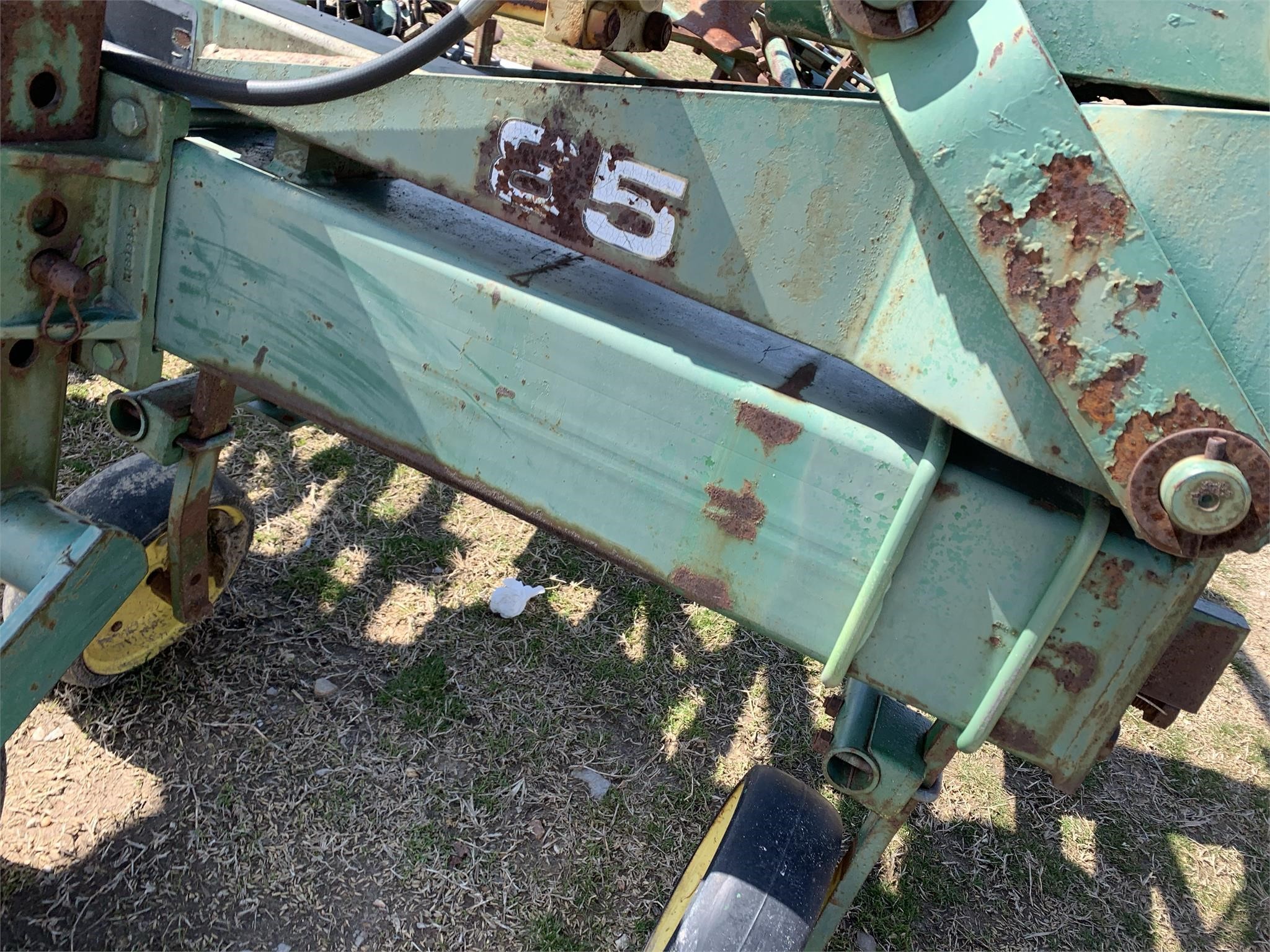  John Deere 845 Cultivator
