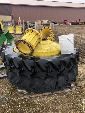 John Deere 380 85r50 Triples Wheels Tires Track Alexandria Minnesota 3 000 Machinery Pete