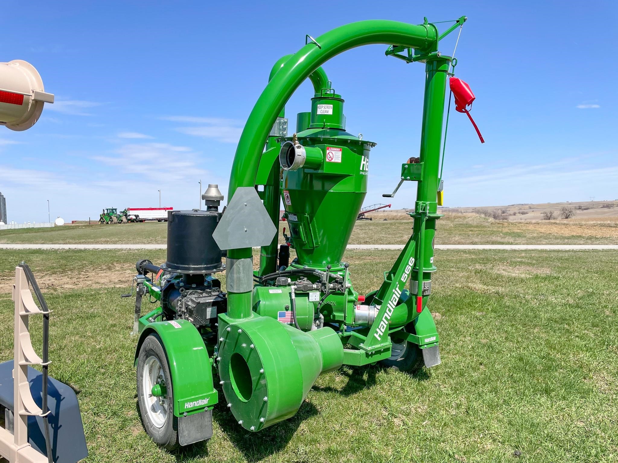 2026 Handlair 566 Grain Vac
