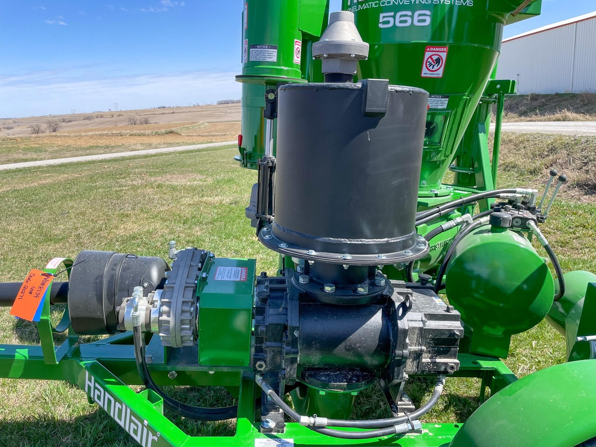 2026 Handlair 566 Grain Vac