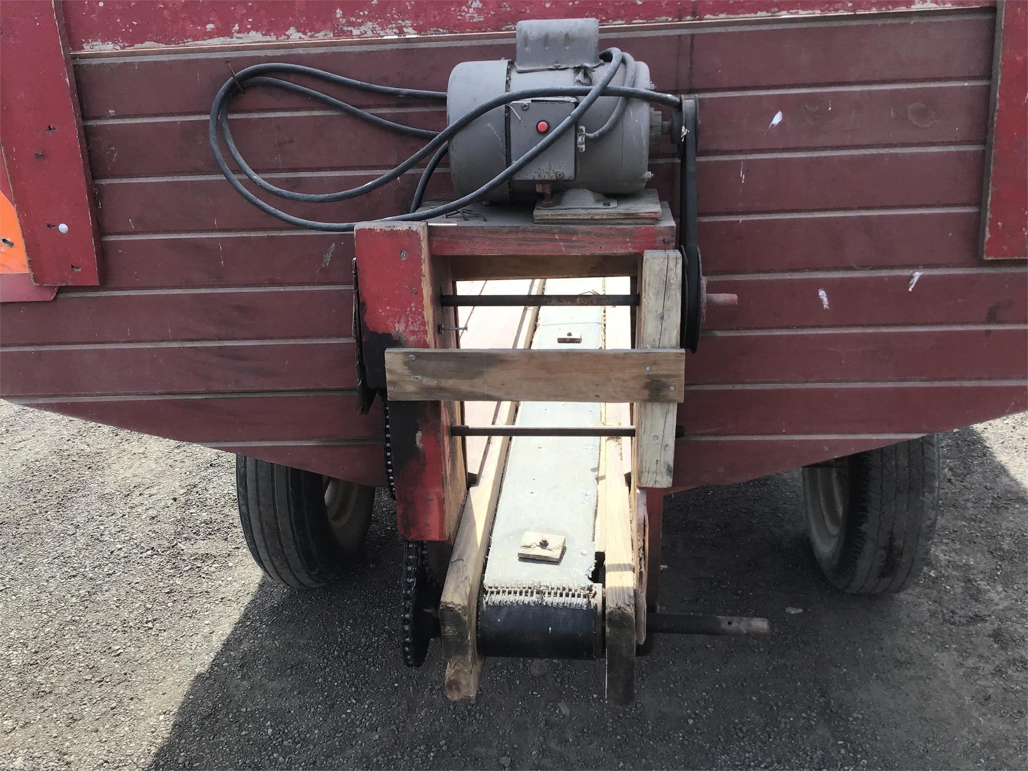  Cobey 14 Flatbed Trucks/Trailer