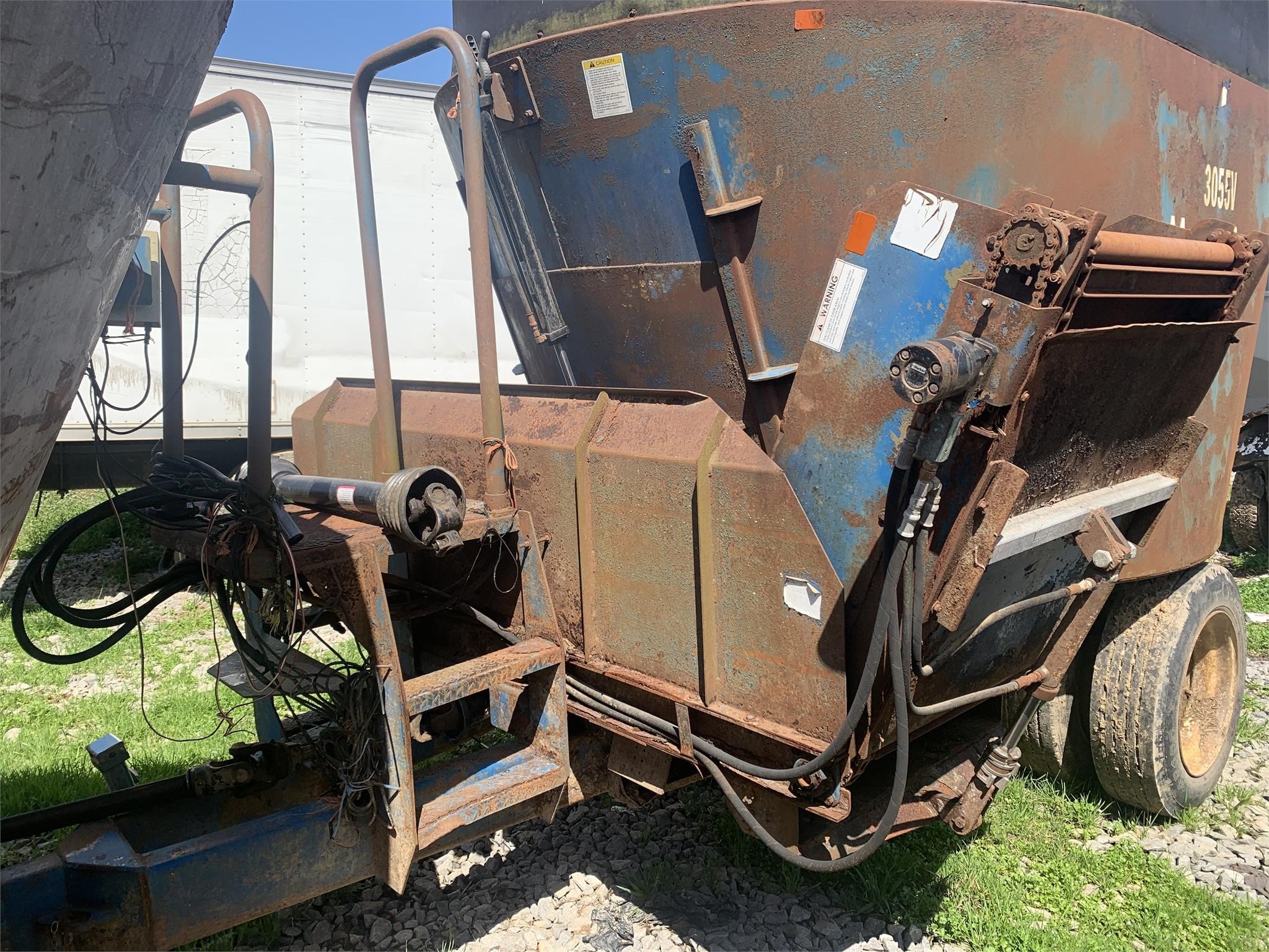 SAC MAXIMIXER 3055V Feed Wagon Call Machinery Pete