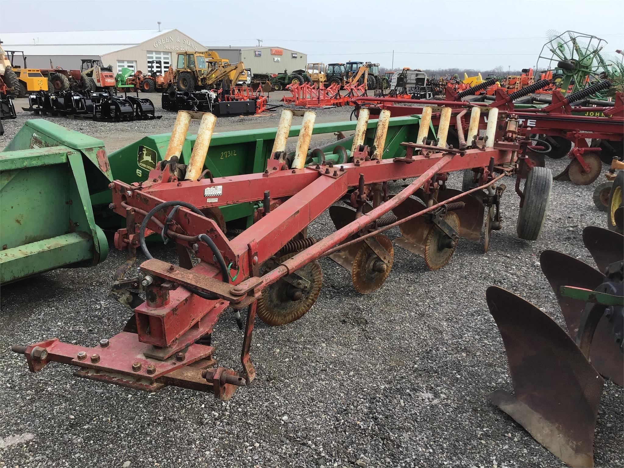  International Harvester 710 Plow