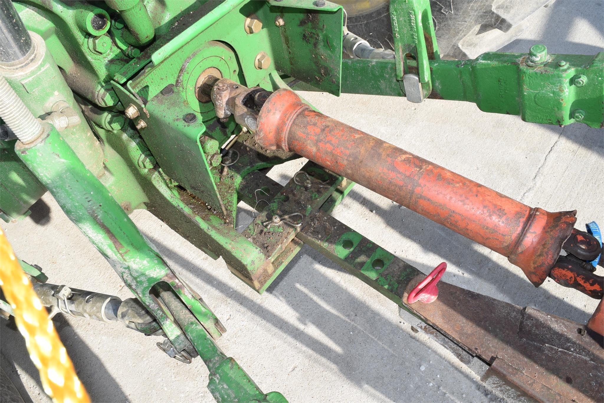  New Idea 323 Corn Picker