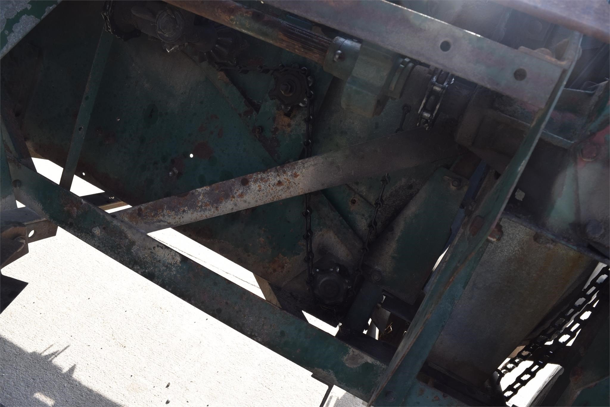  New Idea 323 Corn Picker