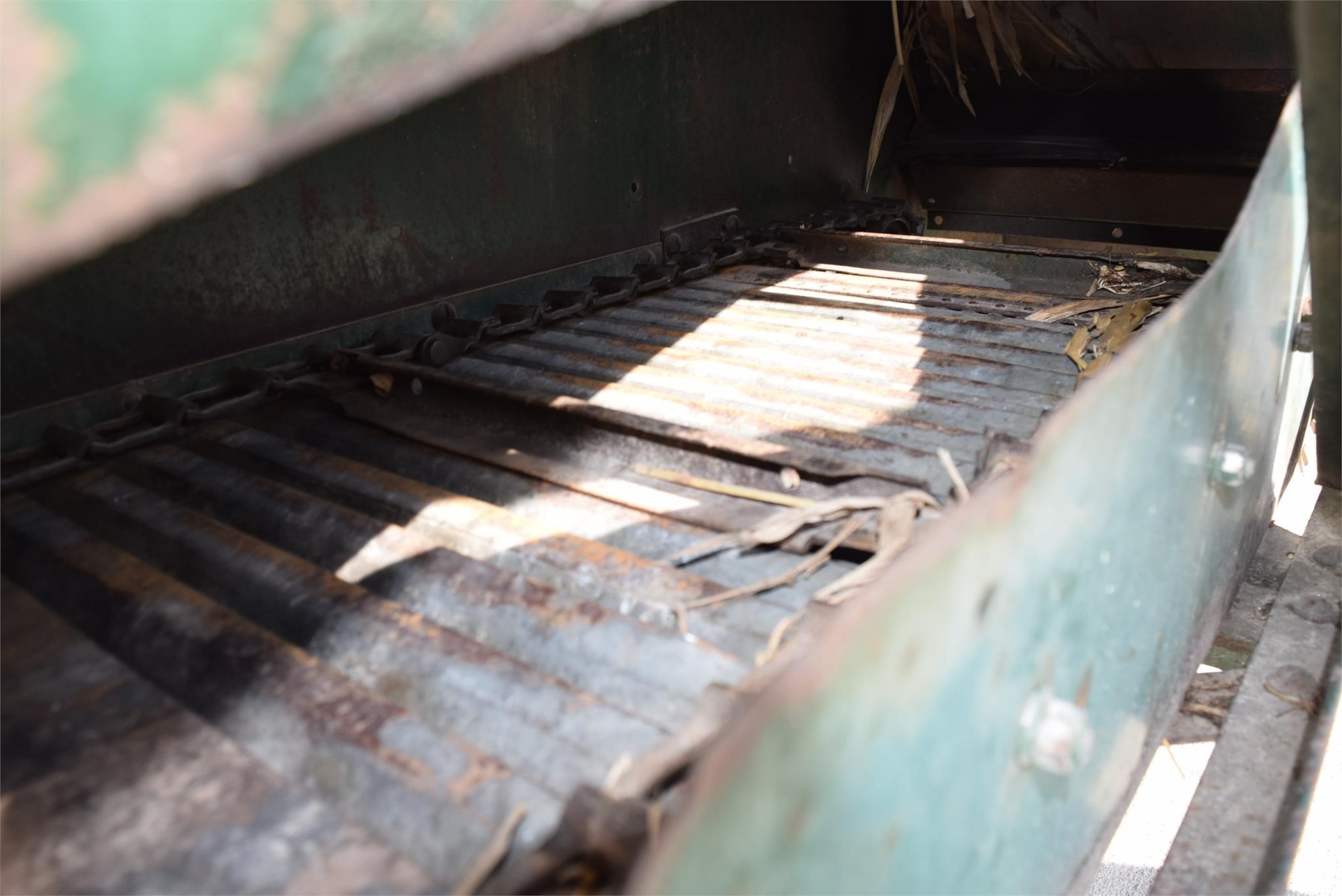  New Idea 323 Corn Picker