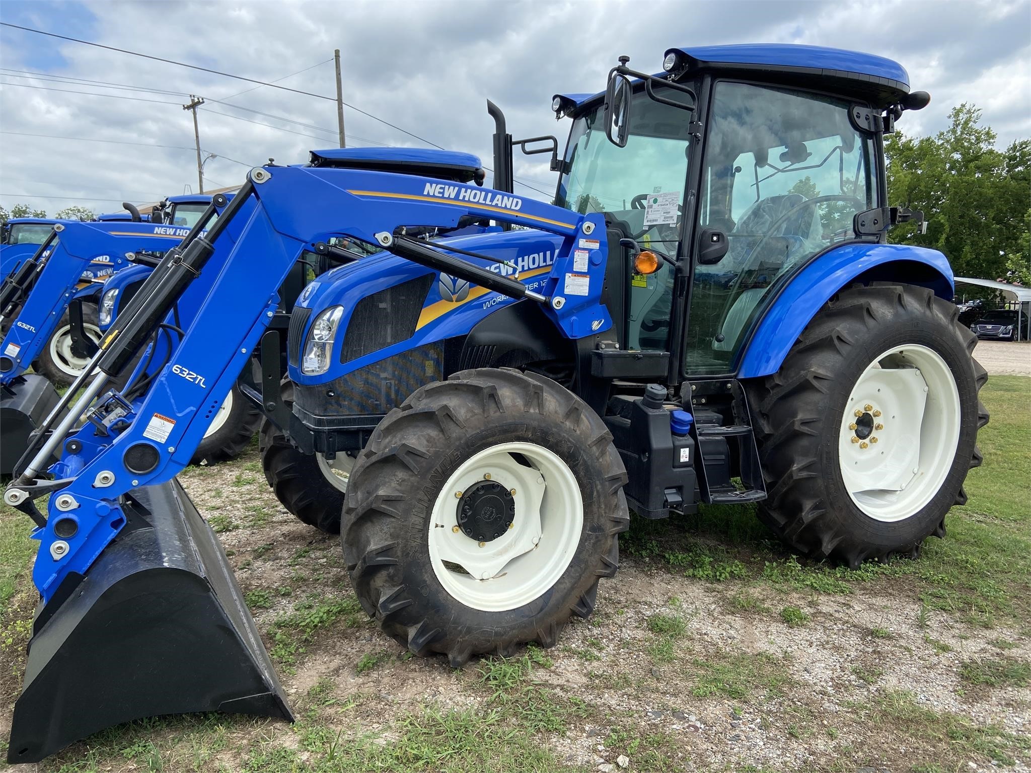 2023 New Holland WORKMASTER 120 Tractor 71,000 Machinery Pete