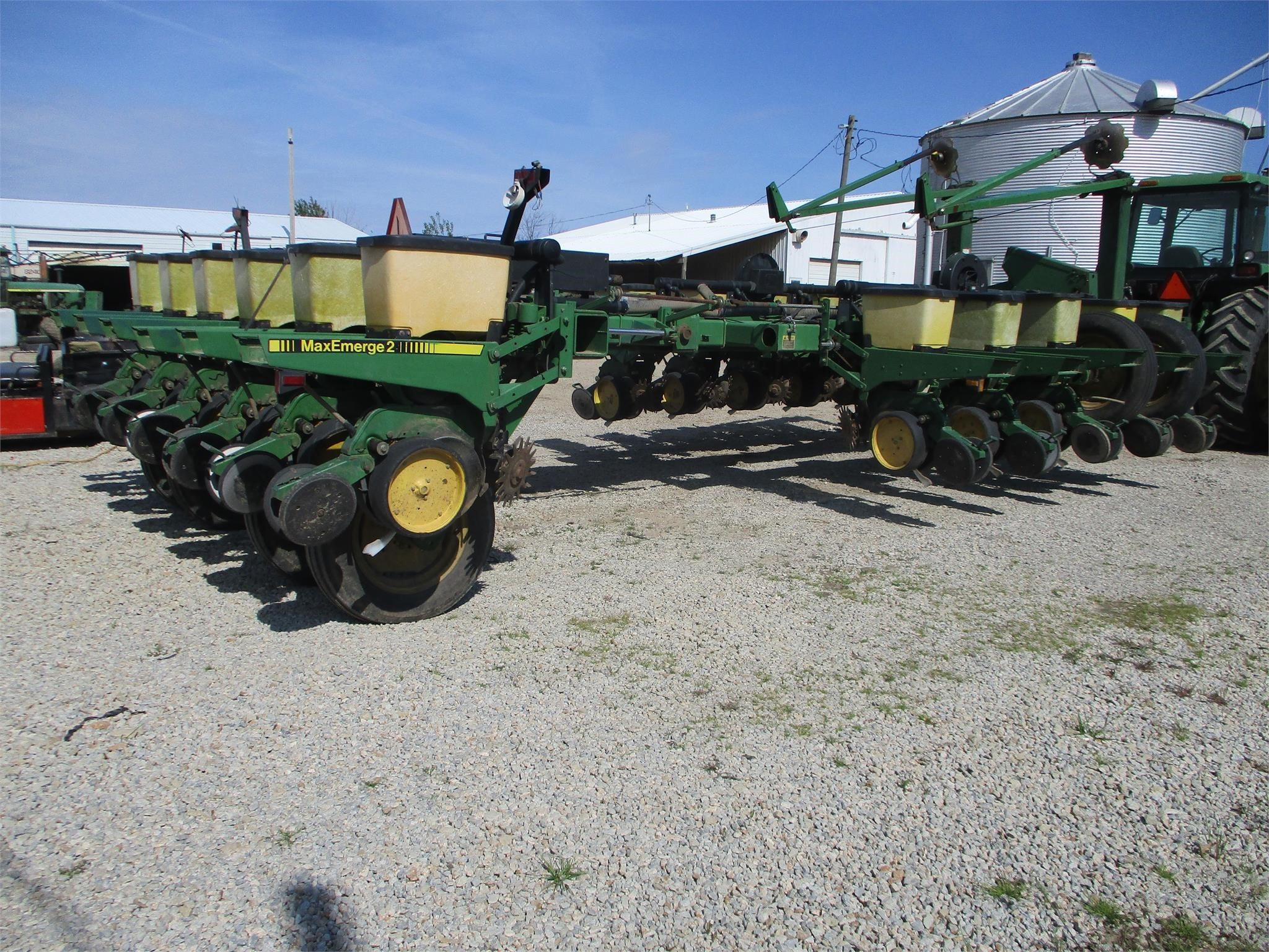  John Deere 7200 Planter