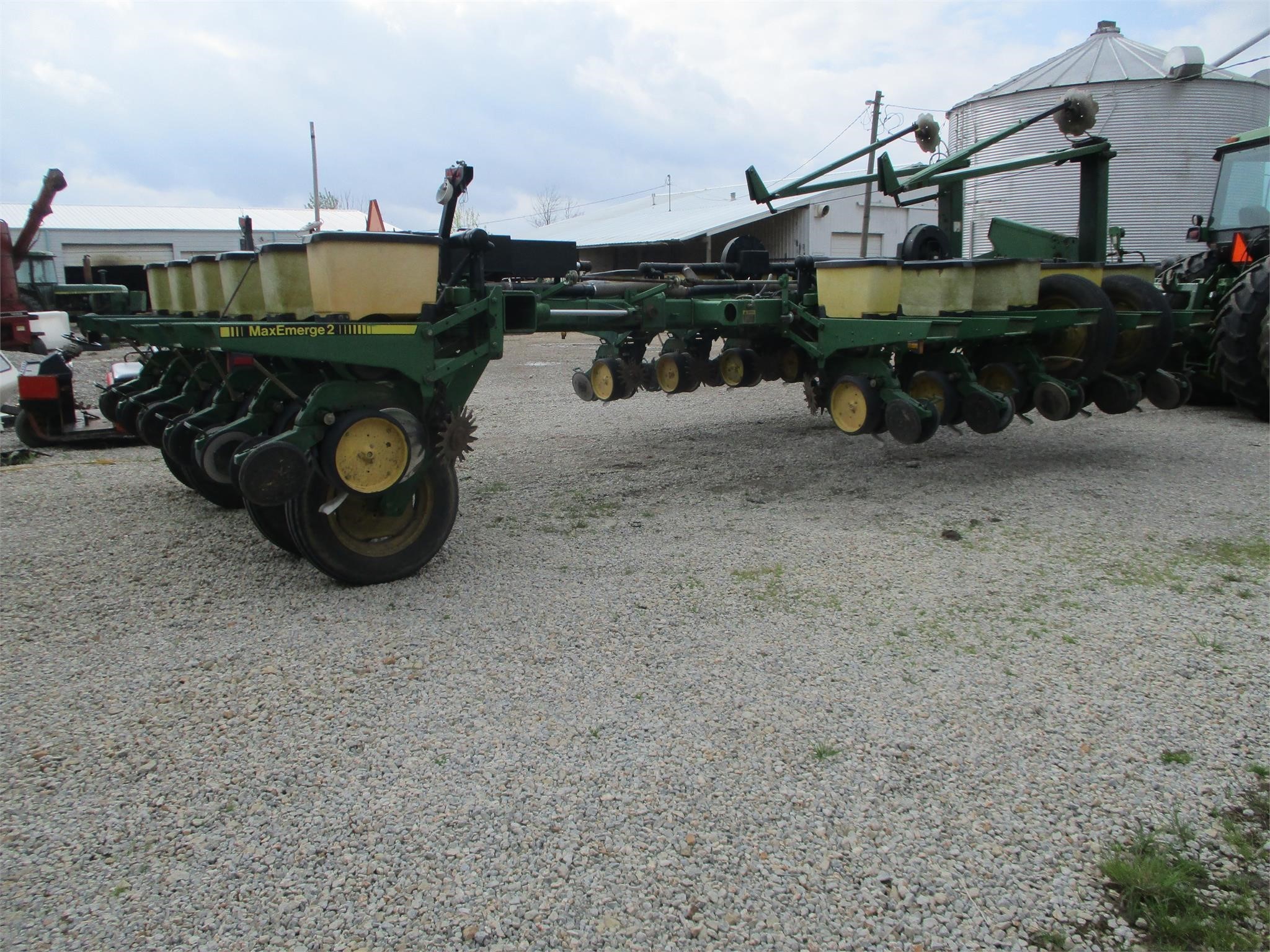 John Deere 7200 Planter