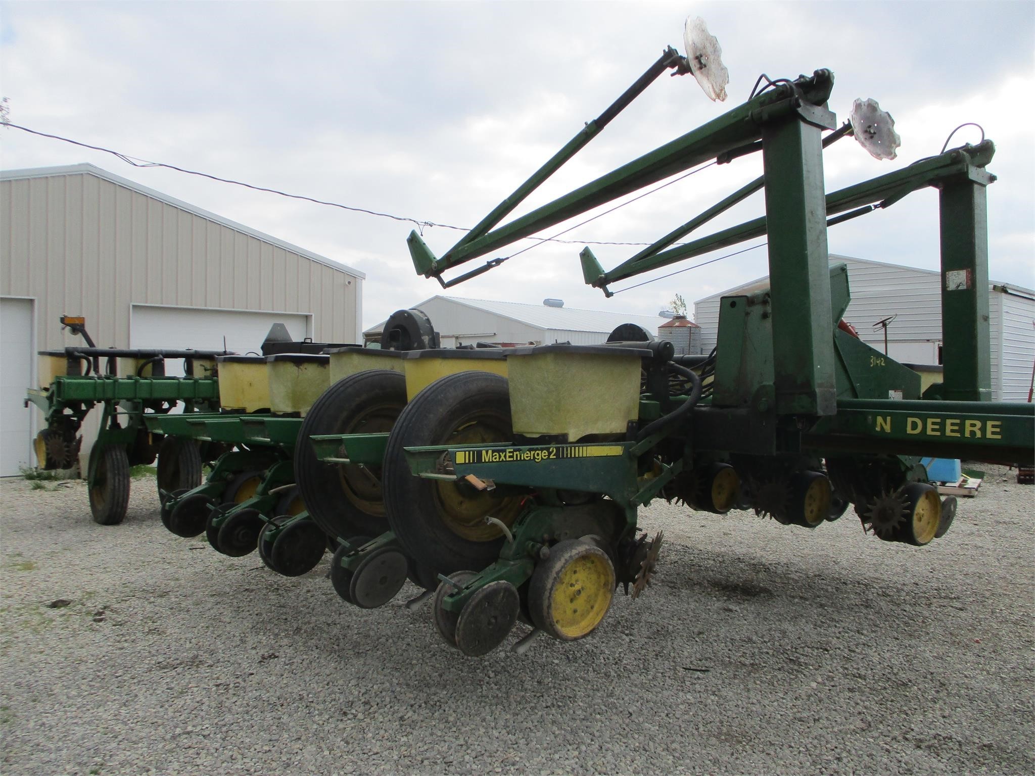  John Deere 7200 Planter