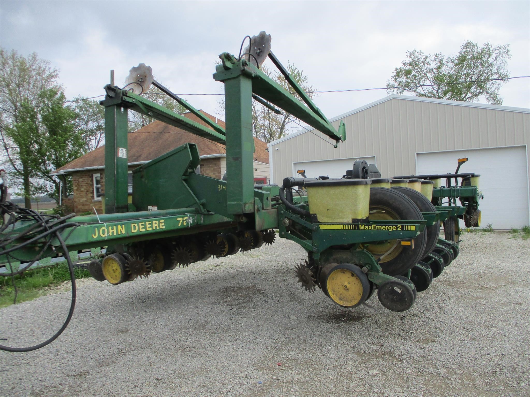  John Deere 7200 Planter