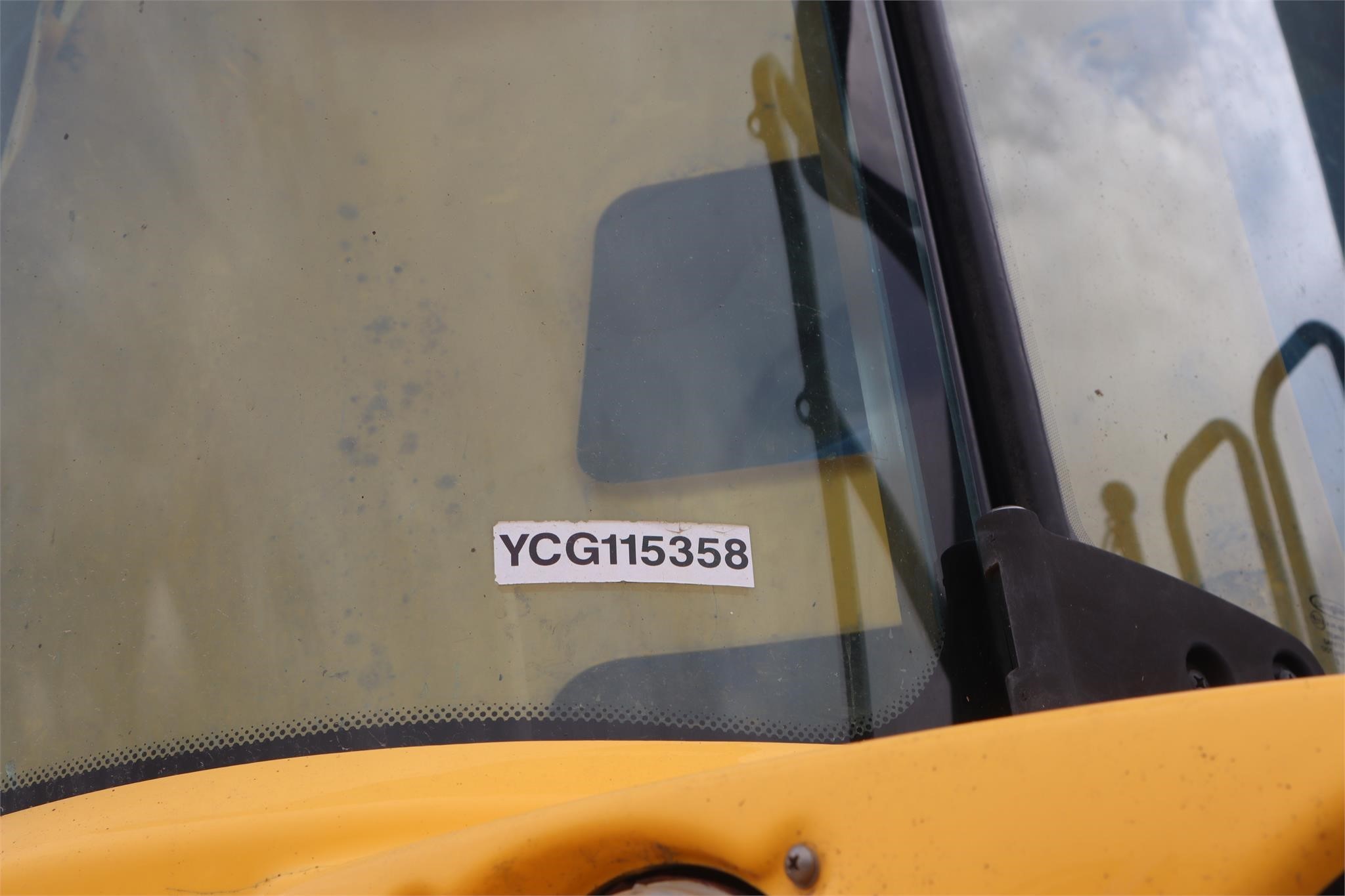 2012 New Holland CR8090 Combine