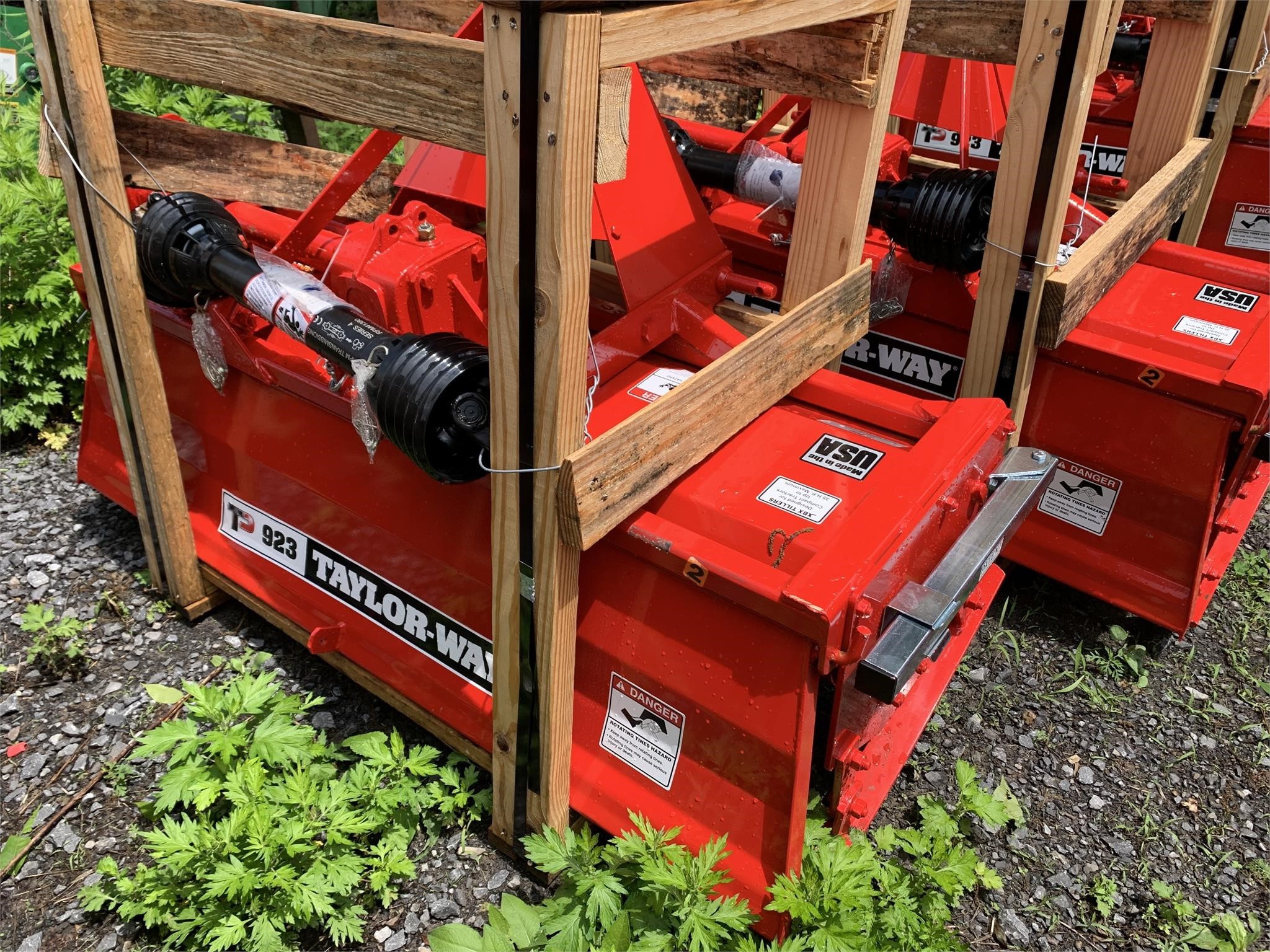  Taylor Way 923GDT54 Mulchers / Cultipacker