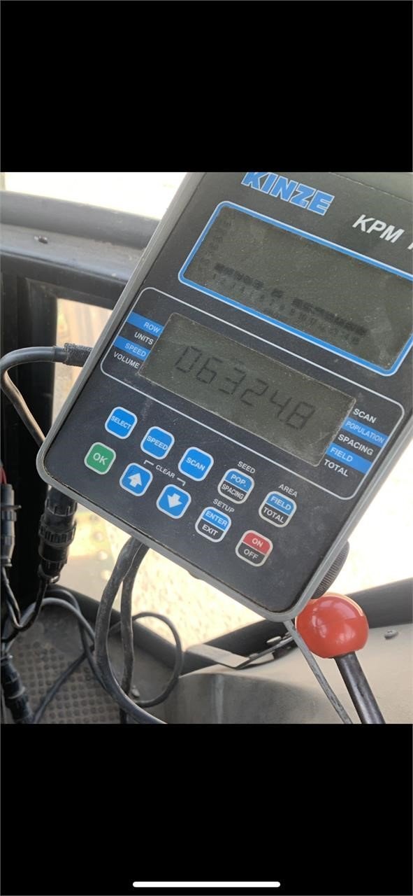 2004 Kinze 3600 Planter