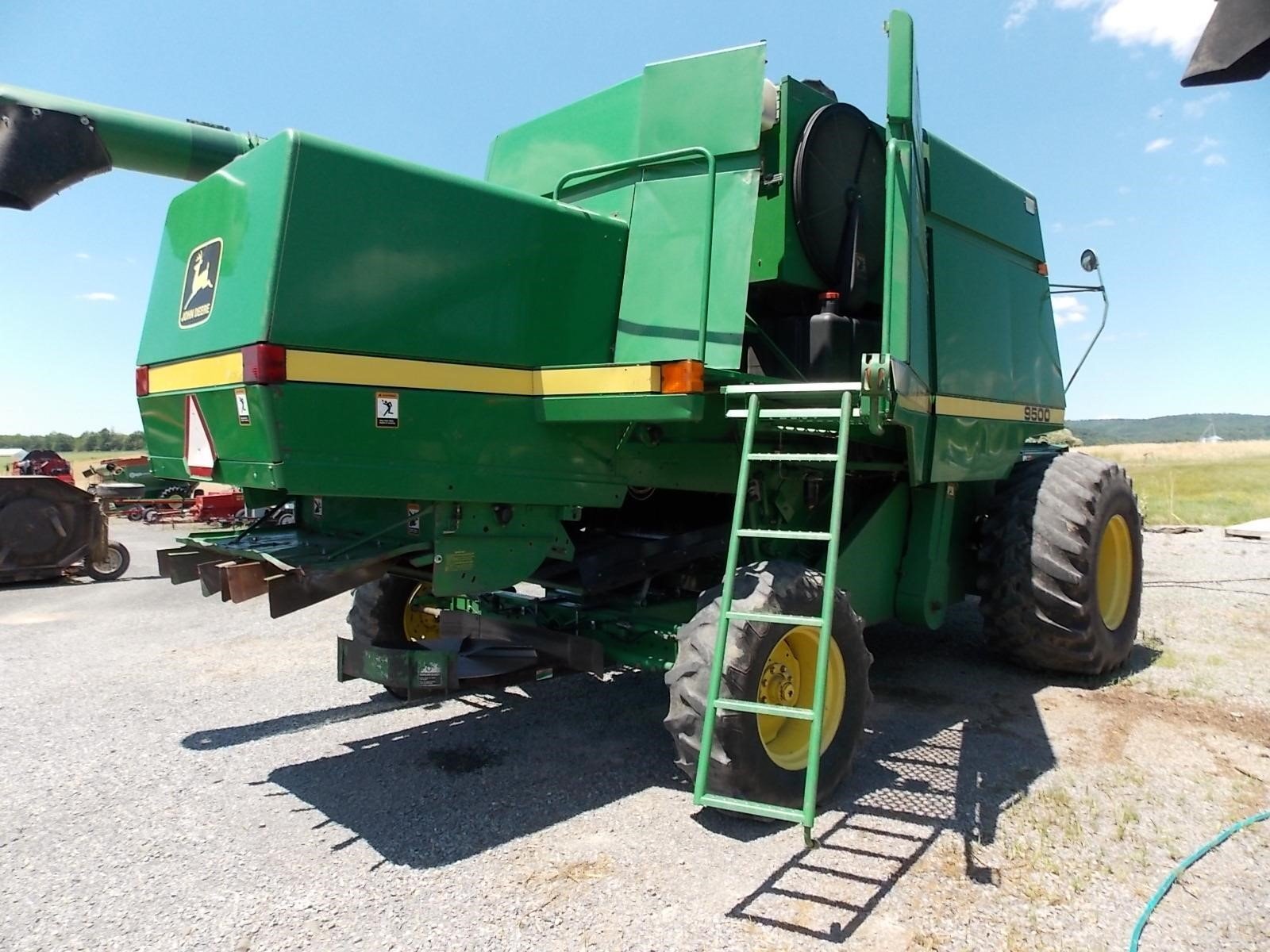 1996 John Deere 9500 Combine