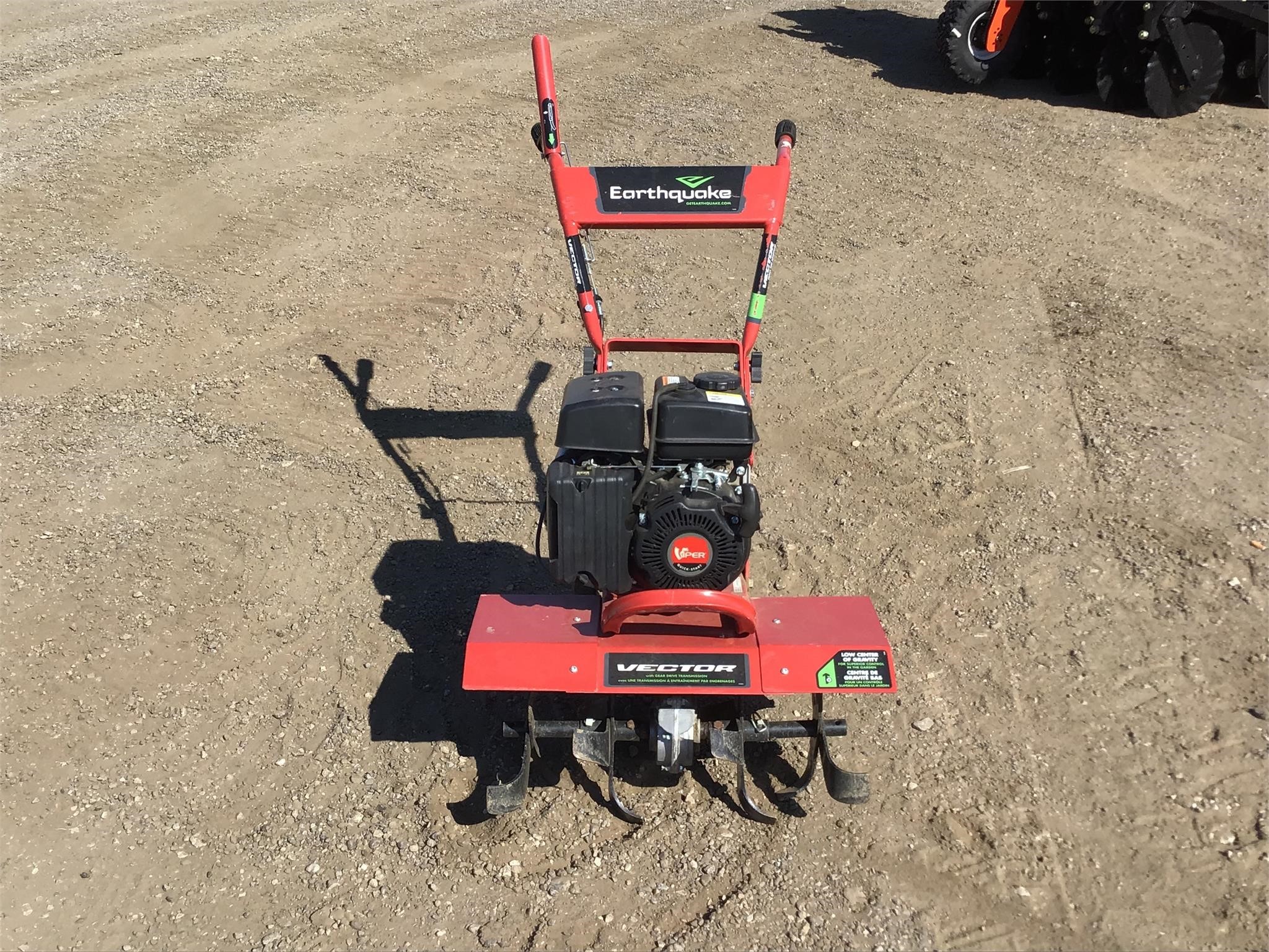  Earthquake Vector Accessories and Attachment