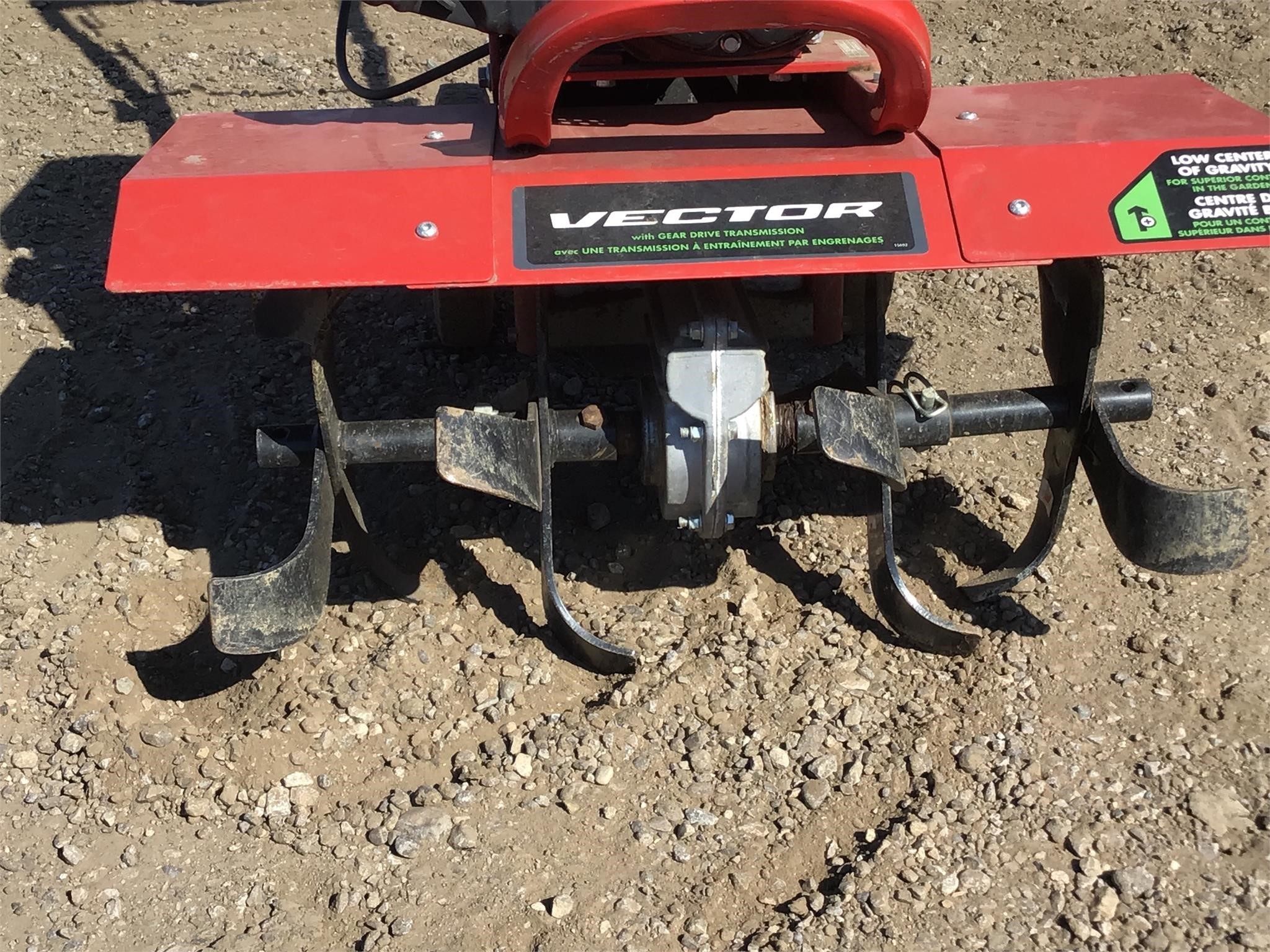  Earthquake Vector Accessories and Attachment