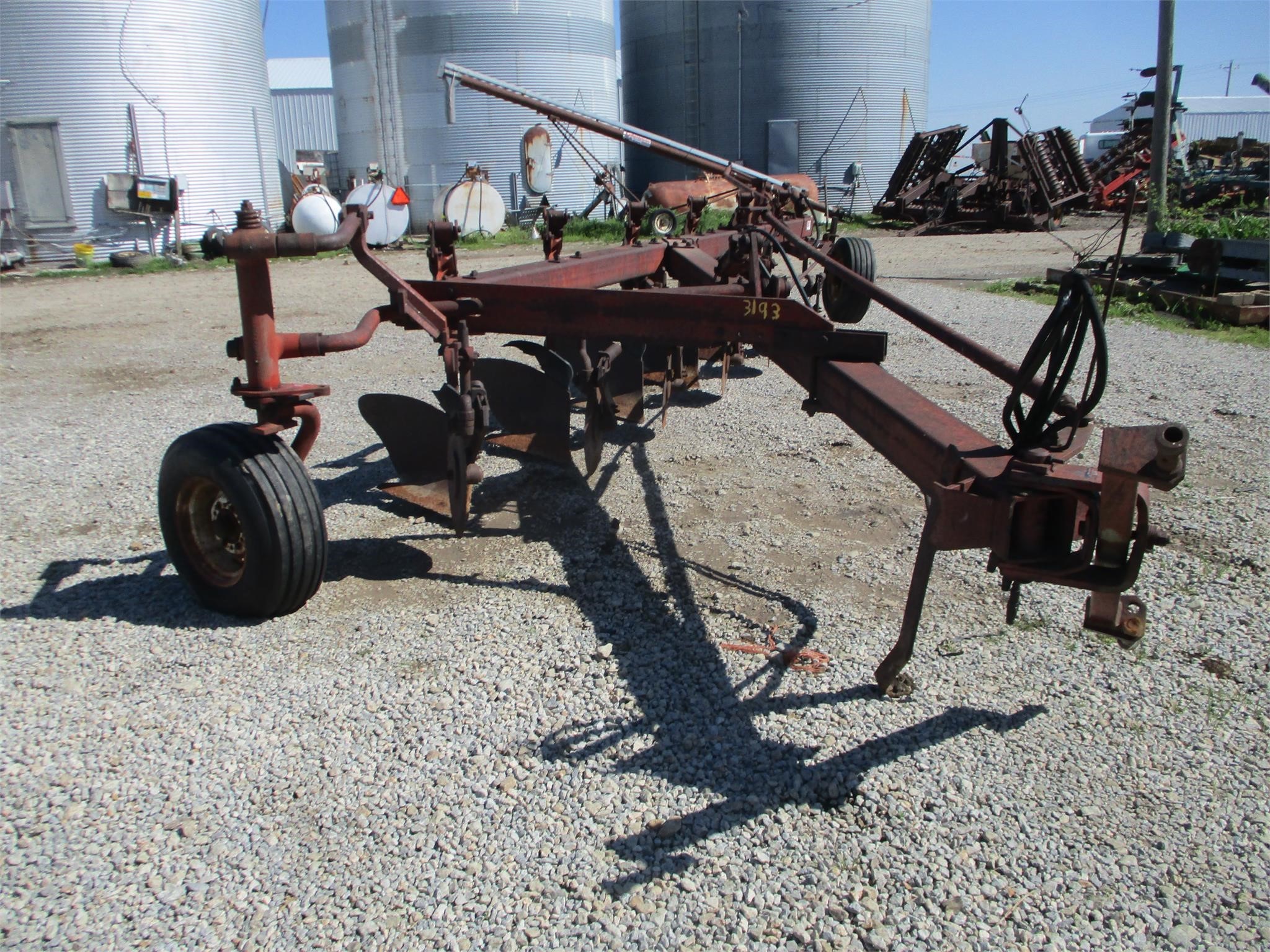  International Harvester 720 Plow