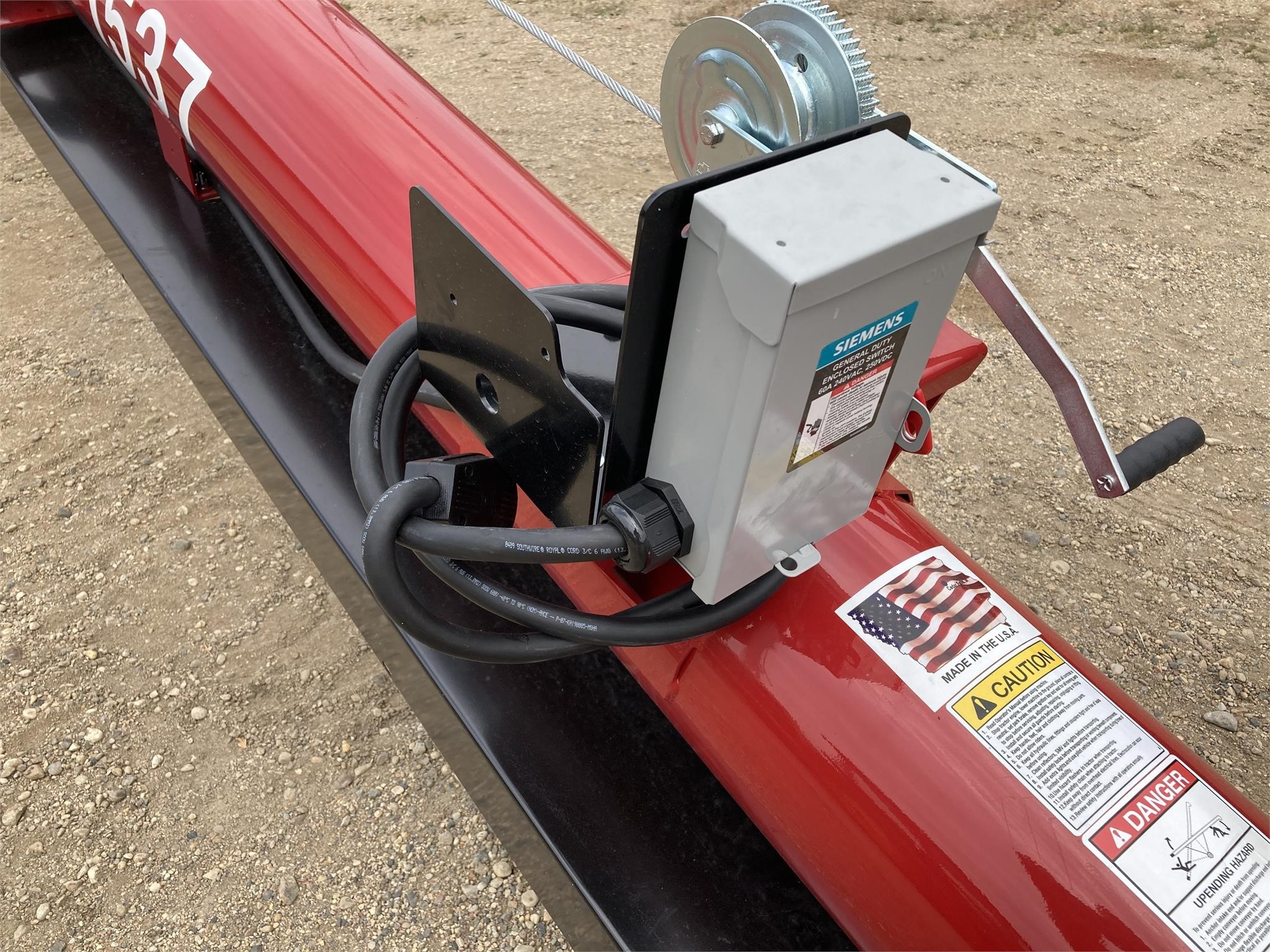  Universal 1537 FIELD LOADER TD Augers and Conveyor