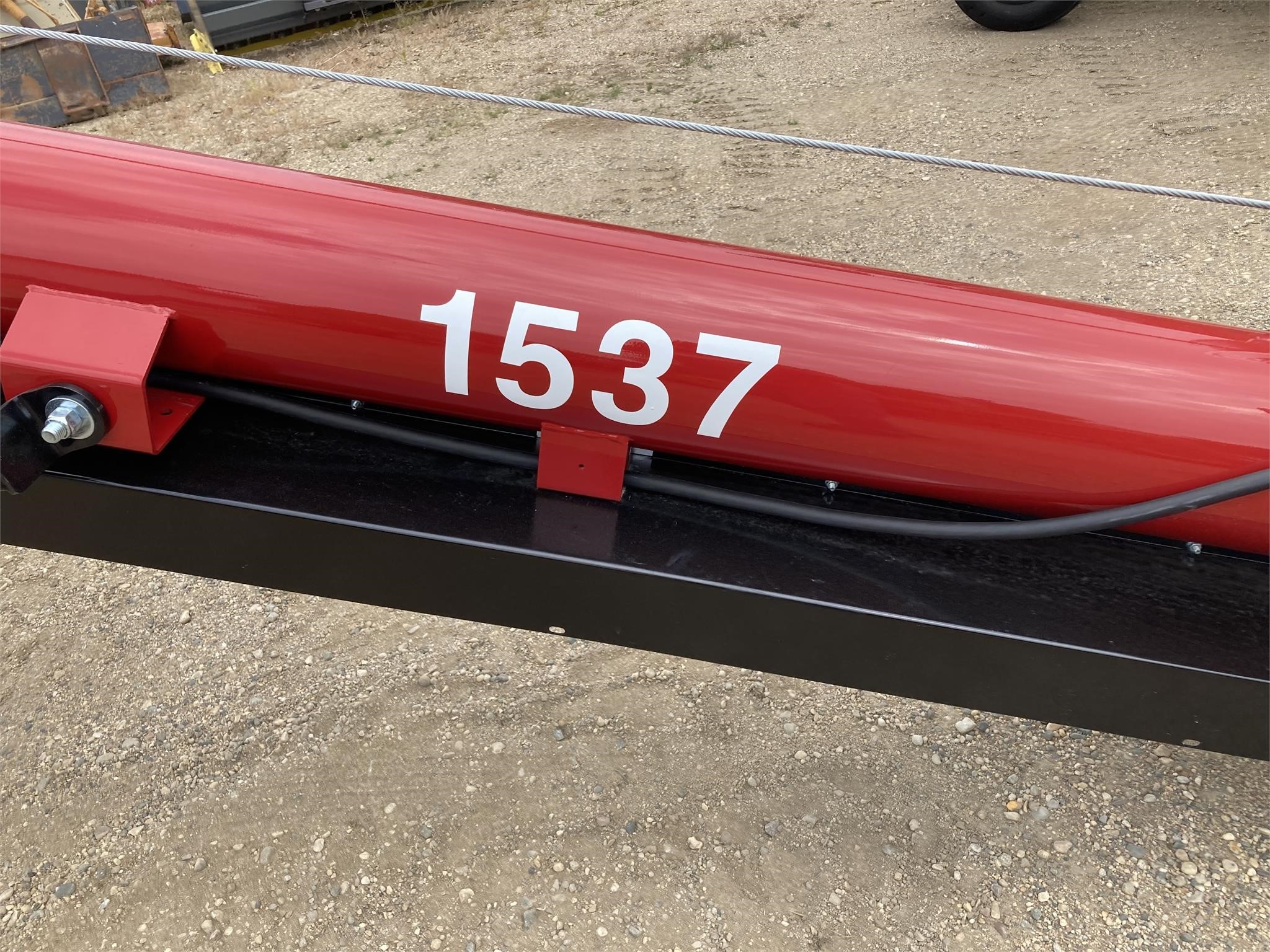  Universal 1537 FIELD LOADER TD Augers and Conveyor