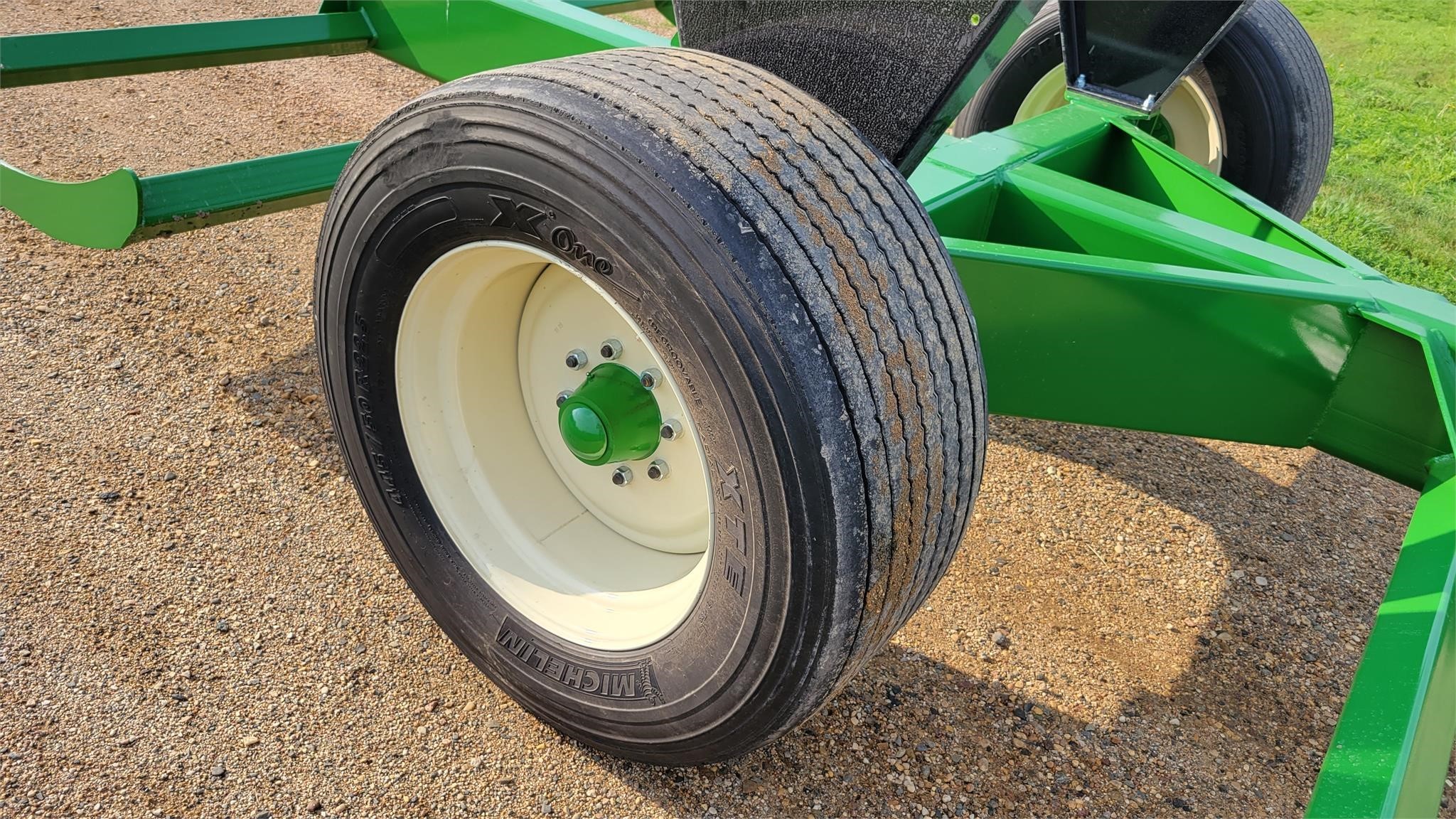 2025 Notch BT10-30K Bale Wagons and Trailer