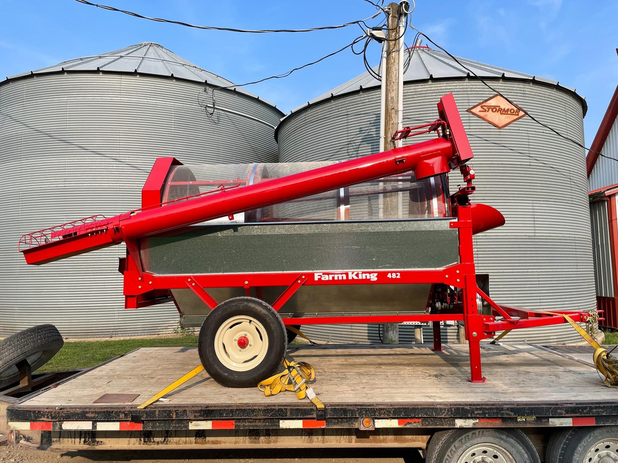 2026 Farm King Y482 Grain Cleaner